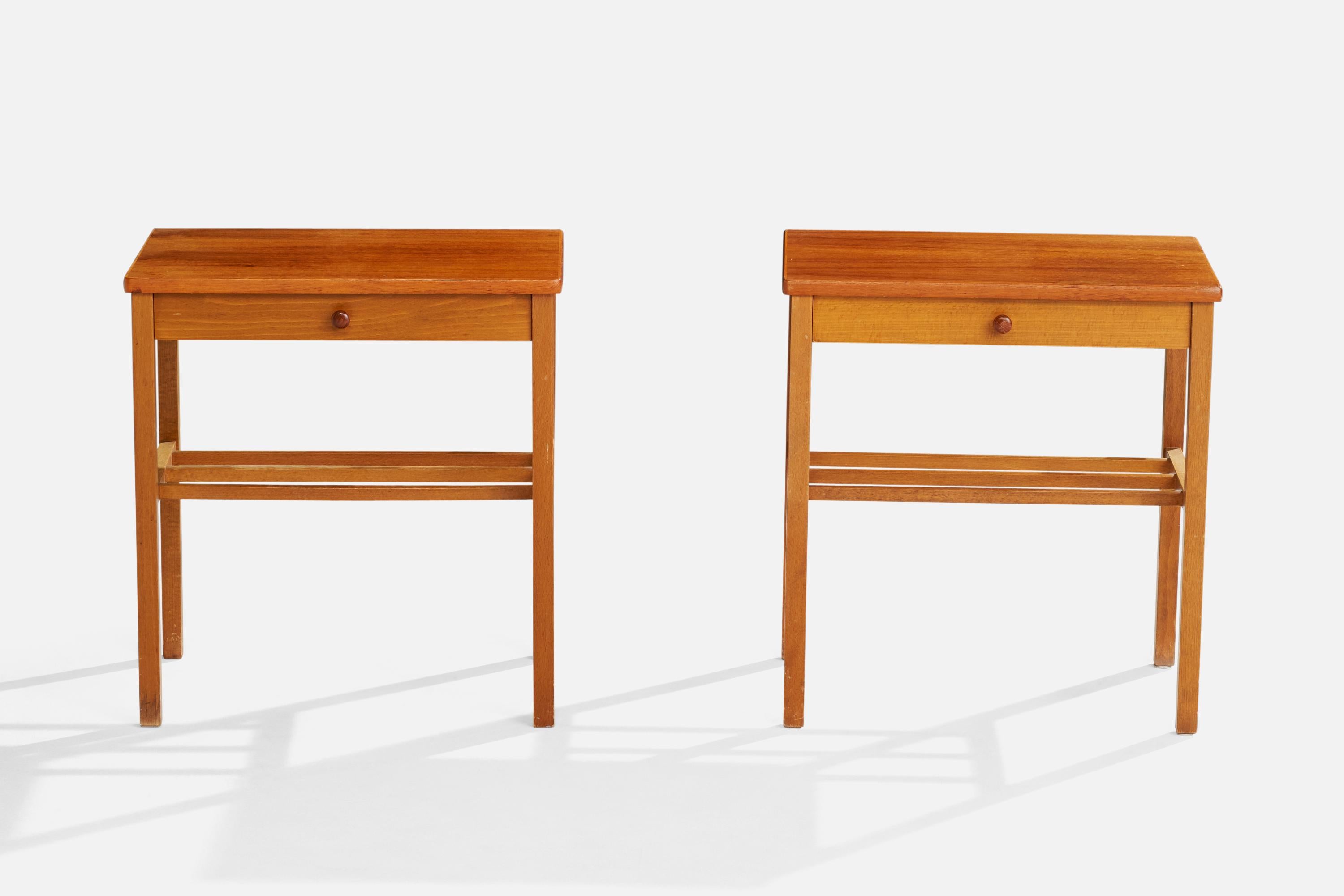 Schwedische Designerin, Nachttische, Teakholz, Schweden, 1950er Jahre (Moderne der Mitte des Jahrhunderts) im Angebot