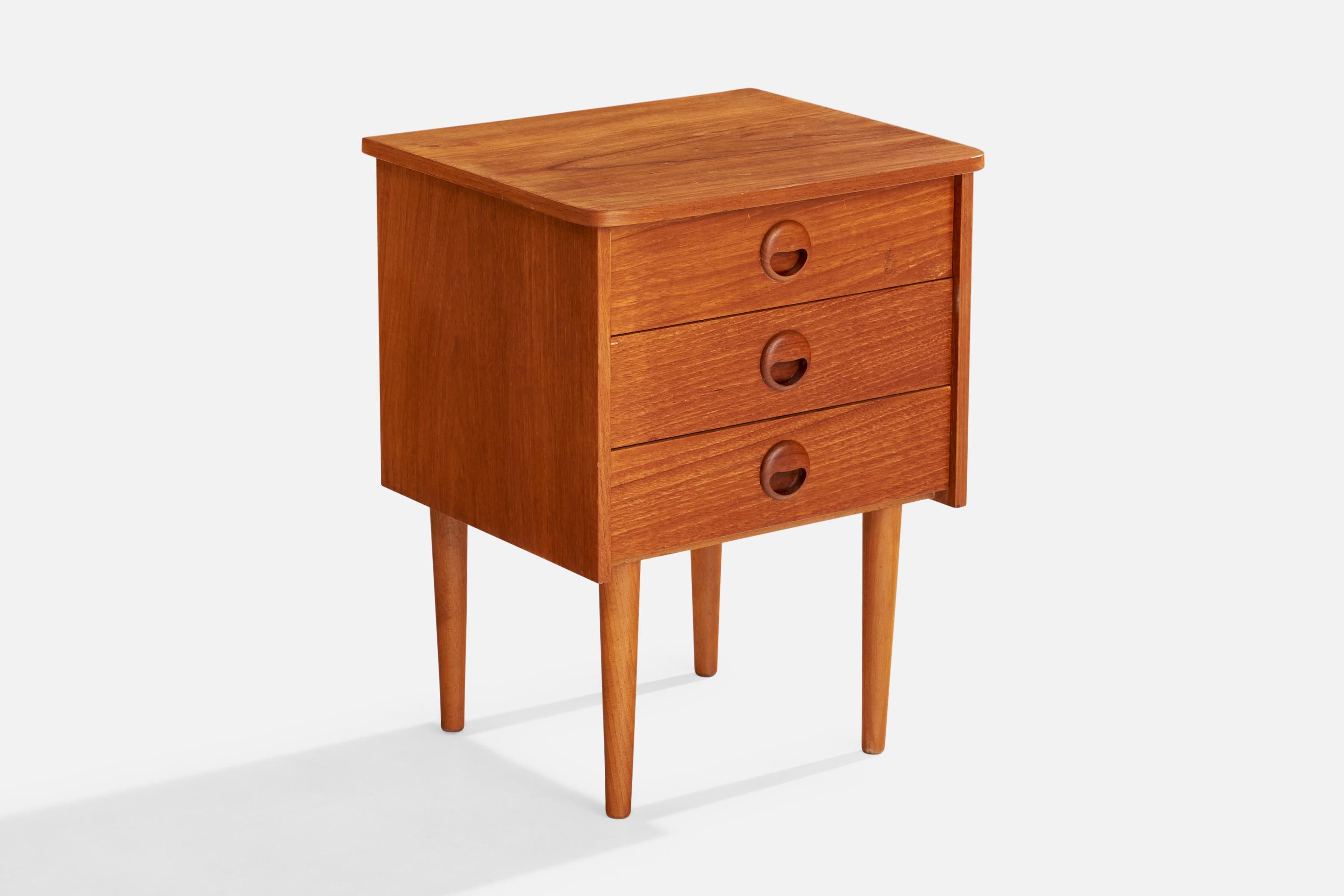 Diseñador sueco, Mesillas de noche, Teca, Suecia, Años 1950 en Bueno estado para la venta en High Point, NC