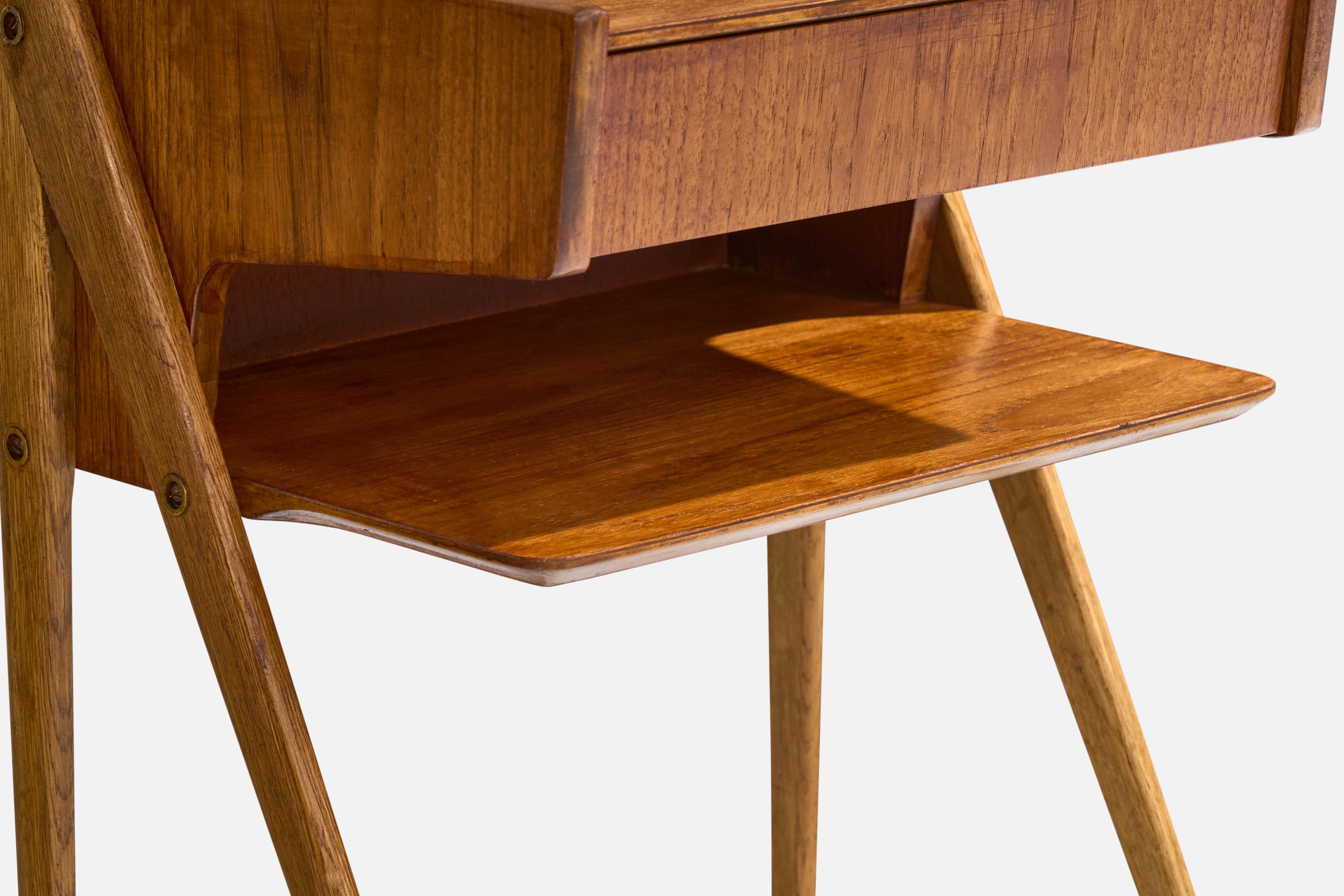 Schwedische Designerin, Nachttische, Teakholz, Schweden, 1950er Jahre im Angebot 5