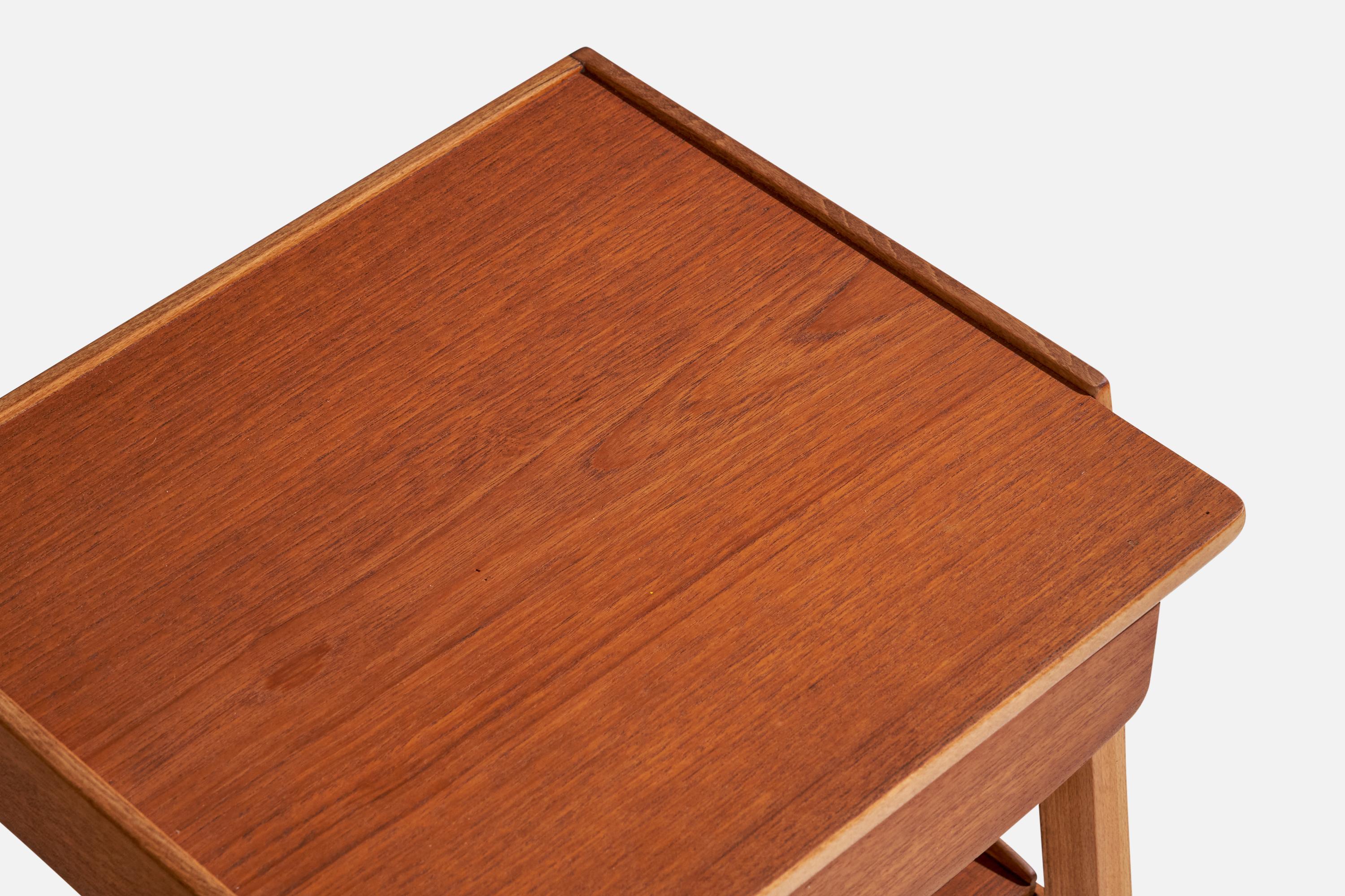Swedish Designer, Nightstands, Teak, Sweden, 1960s For Sale 2