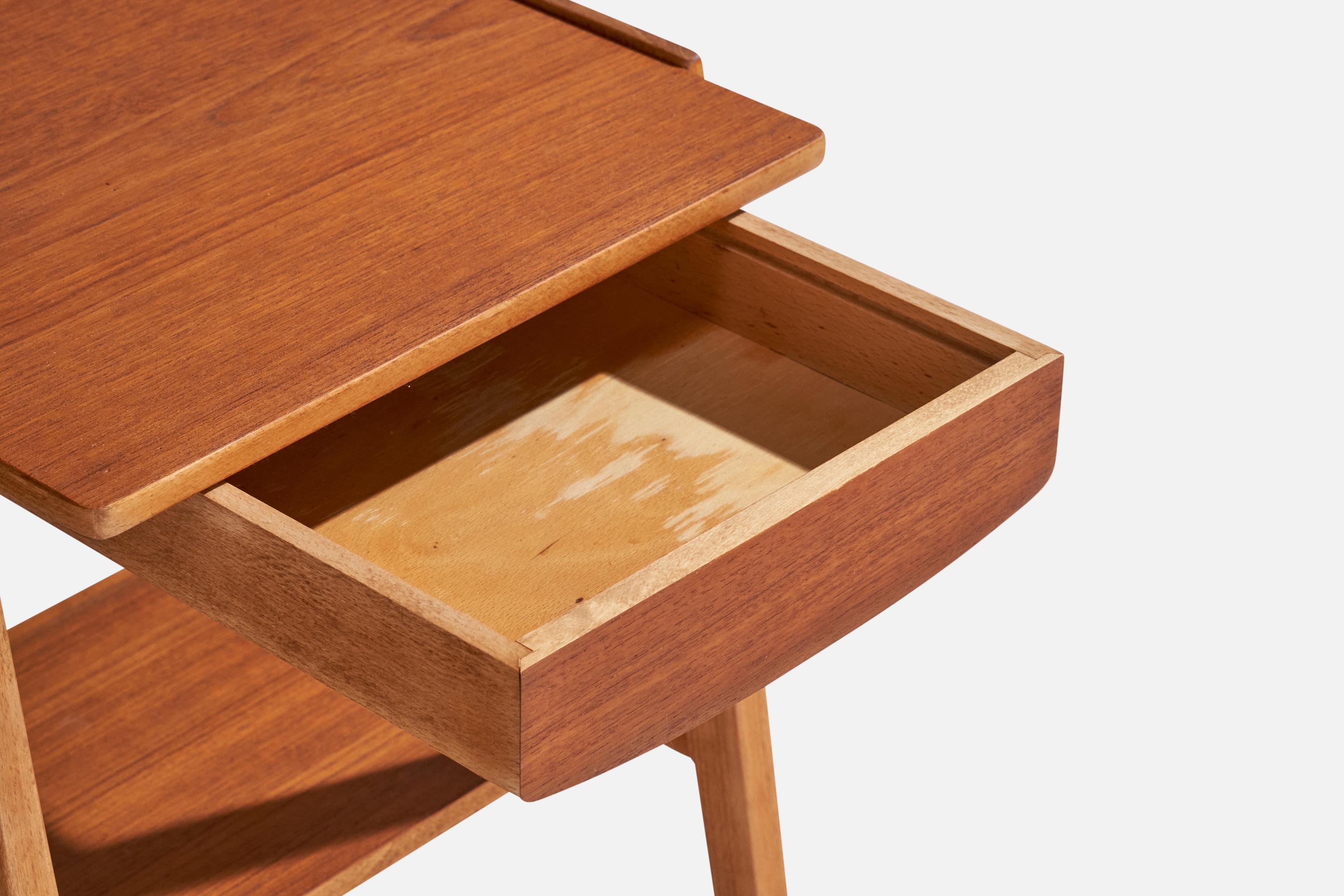Swedish Designer, Nightstands, Teak, Sweden, 1960s For Sale 3