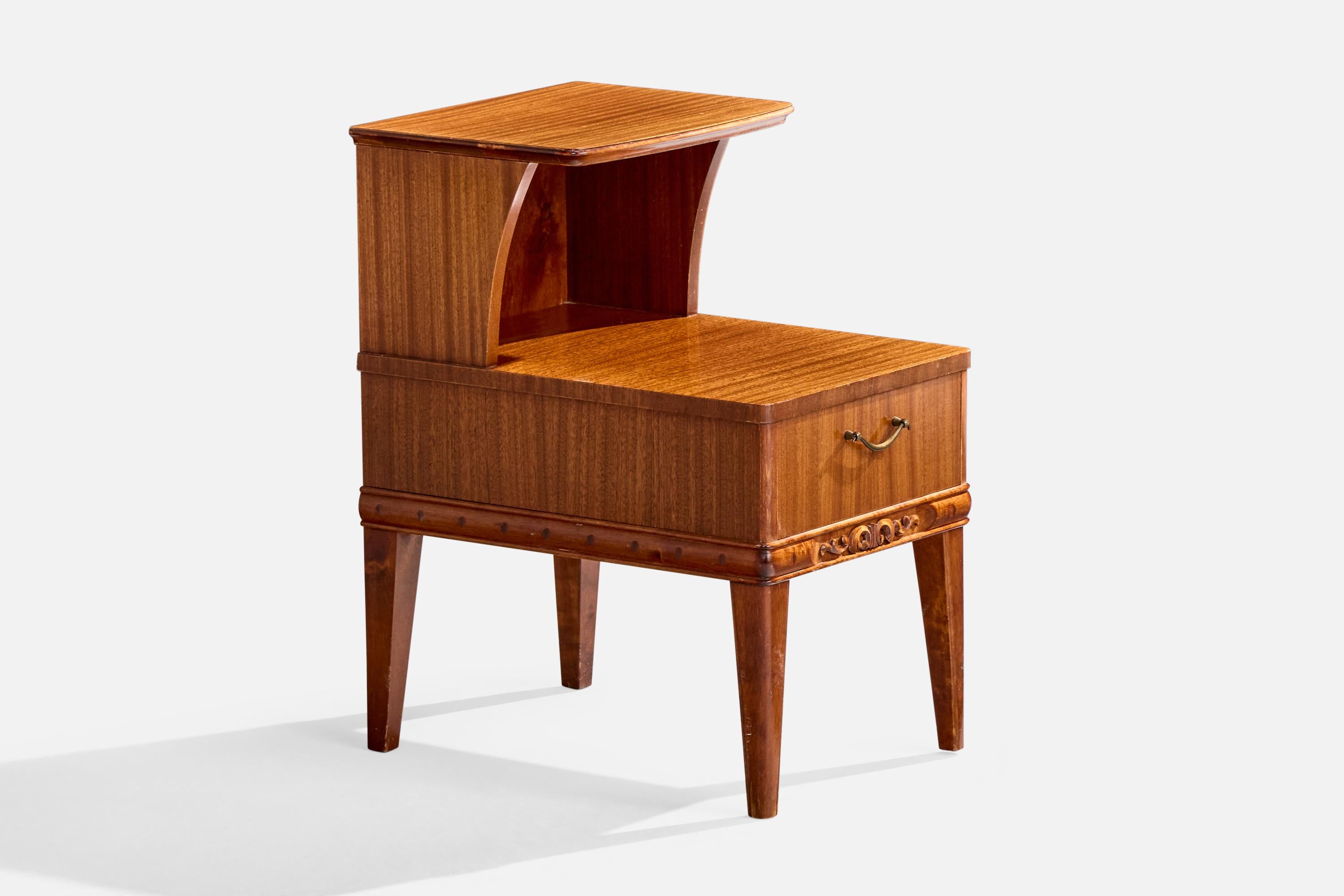 Svedese Designer svedese, Comodini, Wood, Ottone, Svezia, anni '40 in vendita