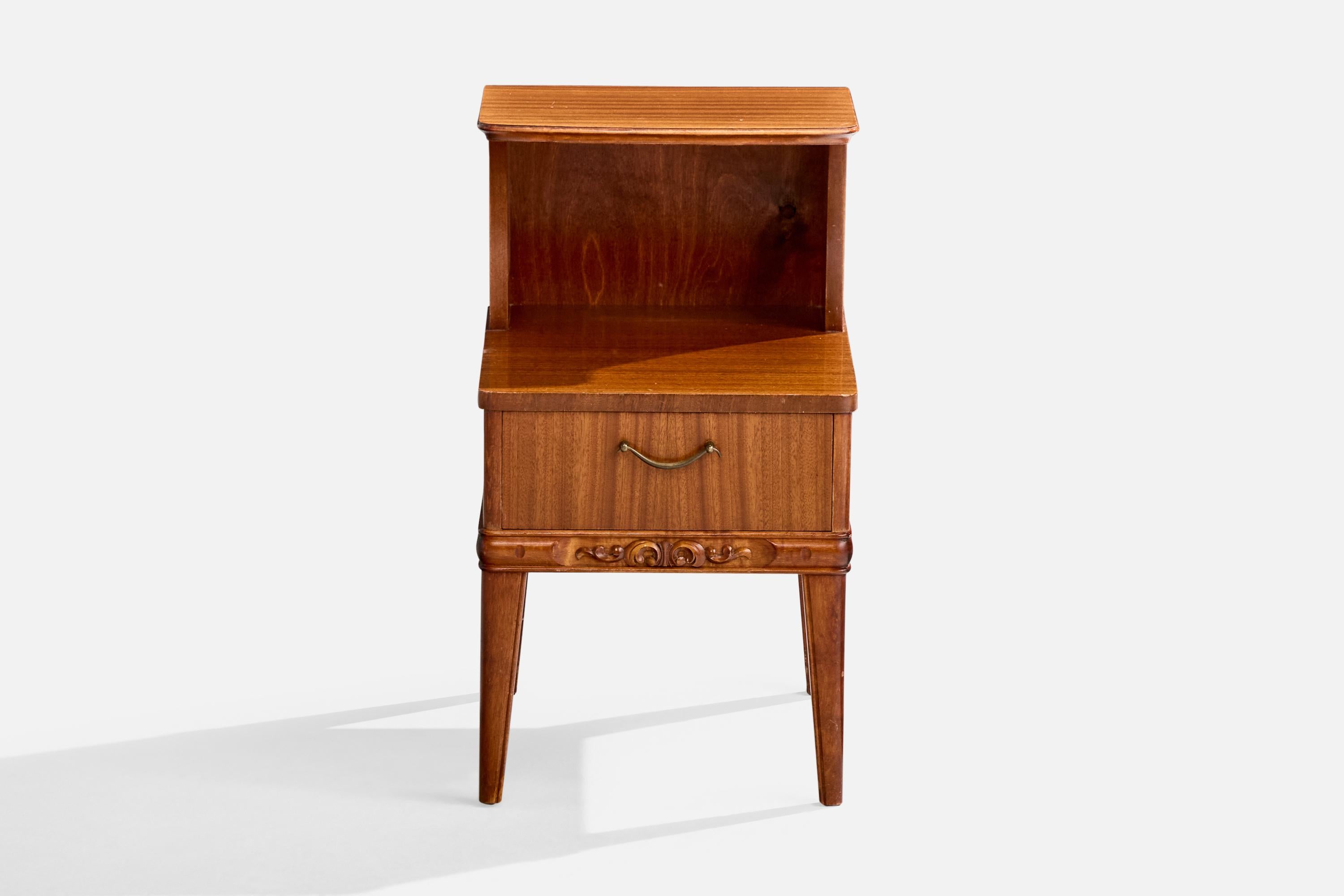 Designer svedese, Comodini, Wood, Ottone, Svezia, anni '40 In condizioni buone in vendita a High Point, NC