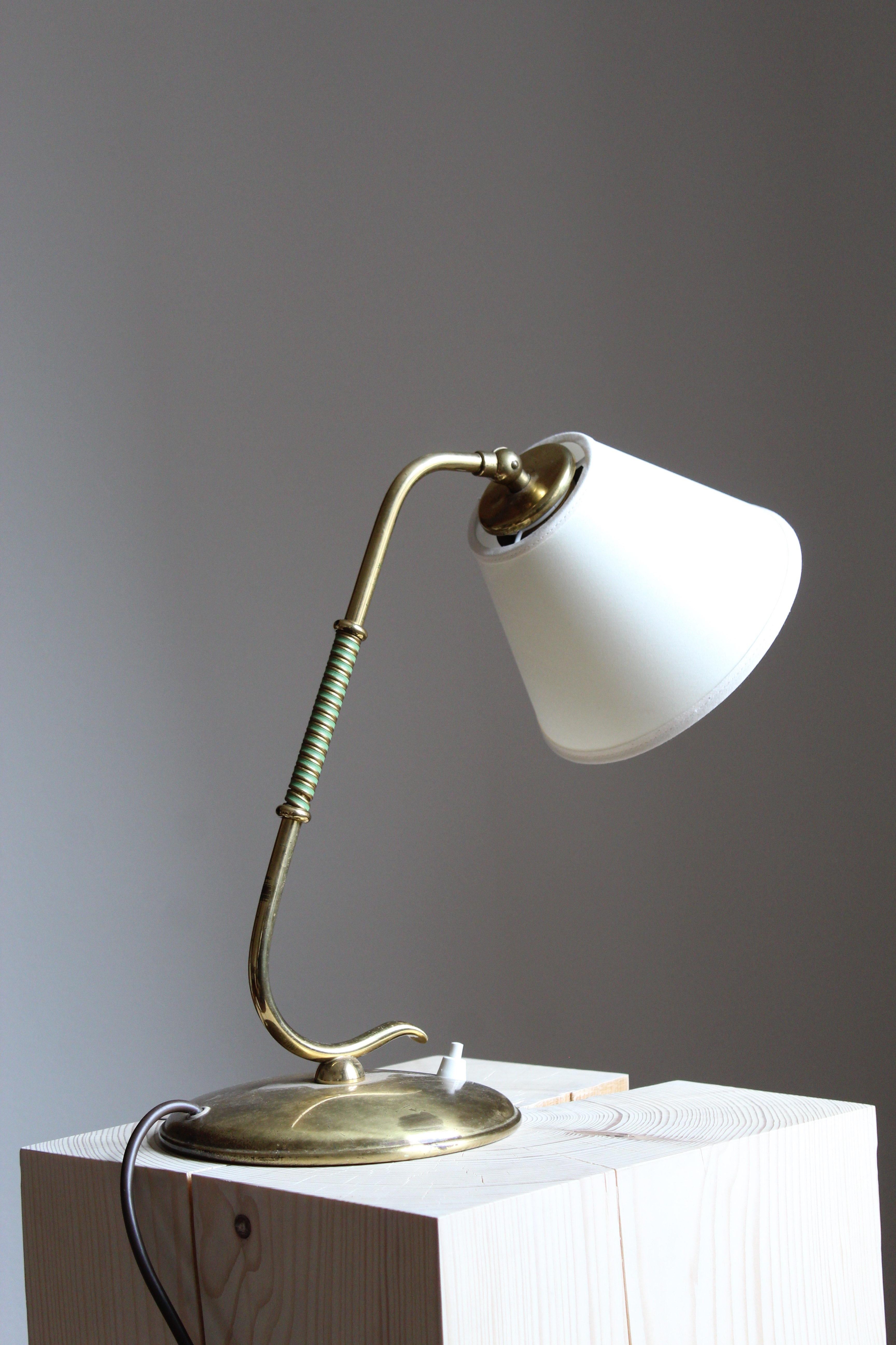 Valinte Oy, Organic Adjustable Table Lamp, Brass, fabric, Finland, 1940s In Good Condition In High Point, NC