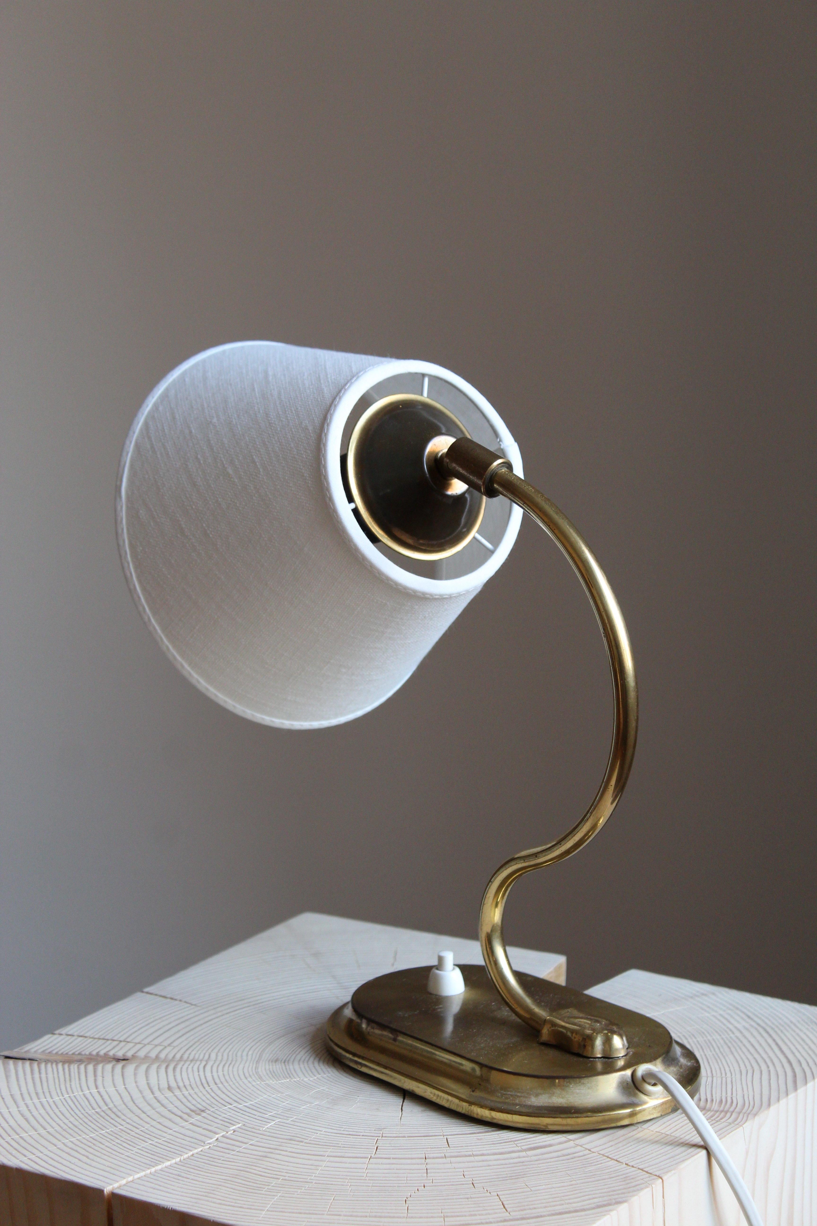 Swedish Designer, Organic Adjustable Table Lamp, Brass, Linen, Sweden, 1940s In Good Condition In High Point, NC