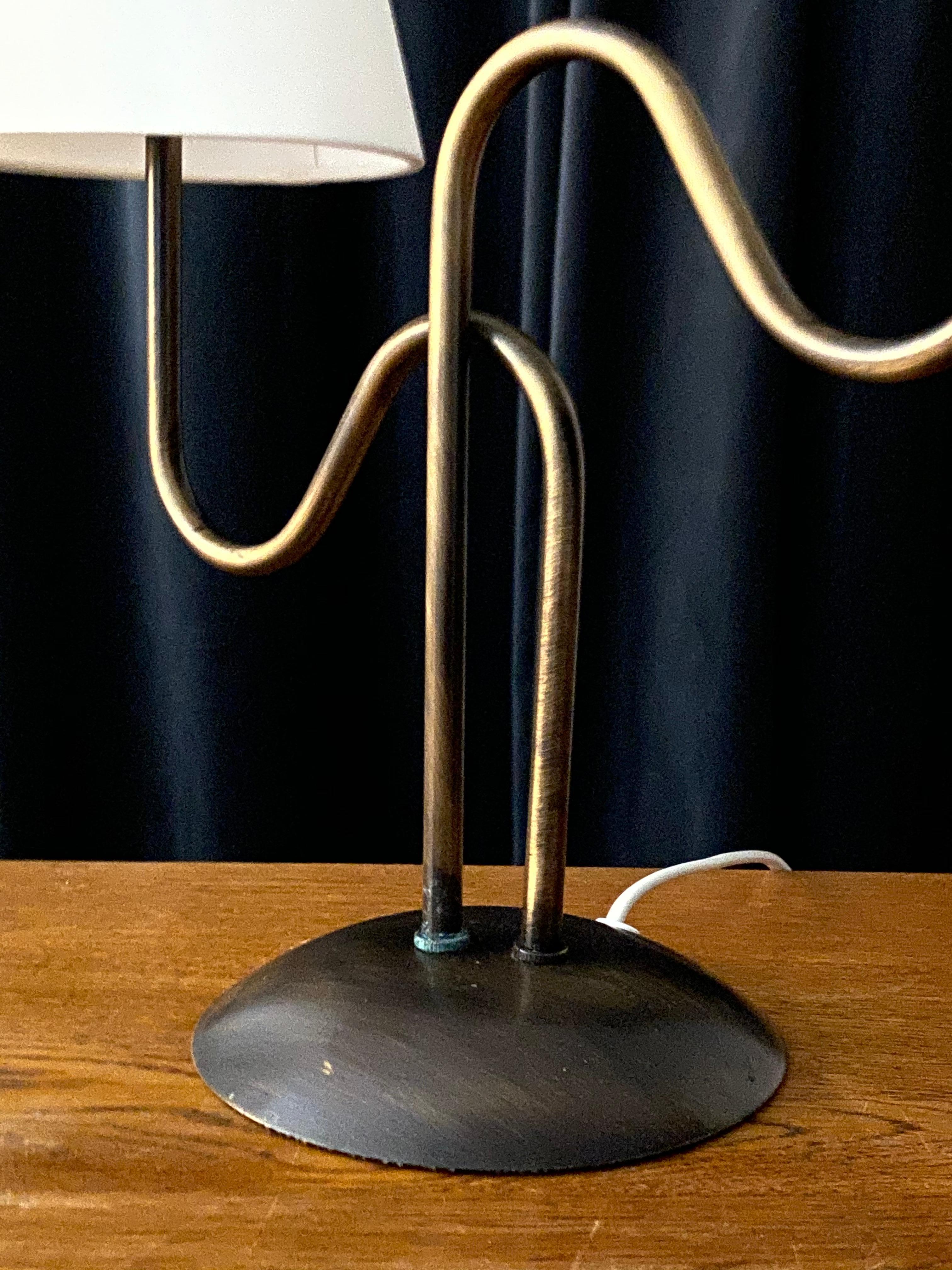 Swedish Designer, Organic Modernist Table Lamp, Brass, Sweden, 1960s 1