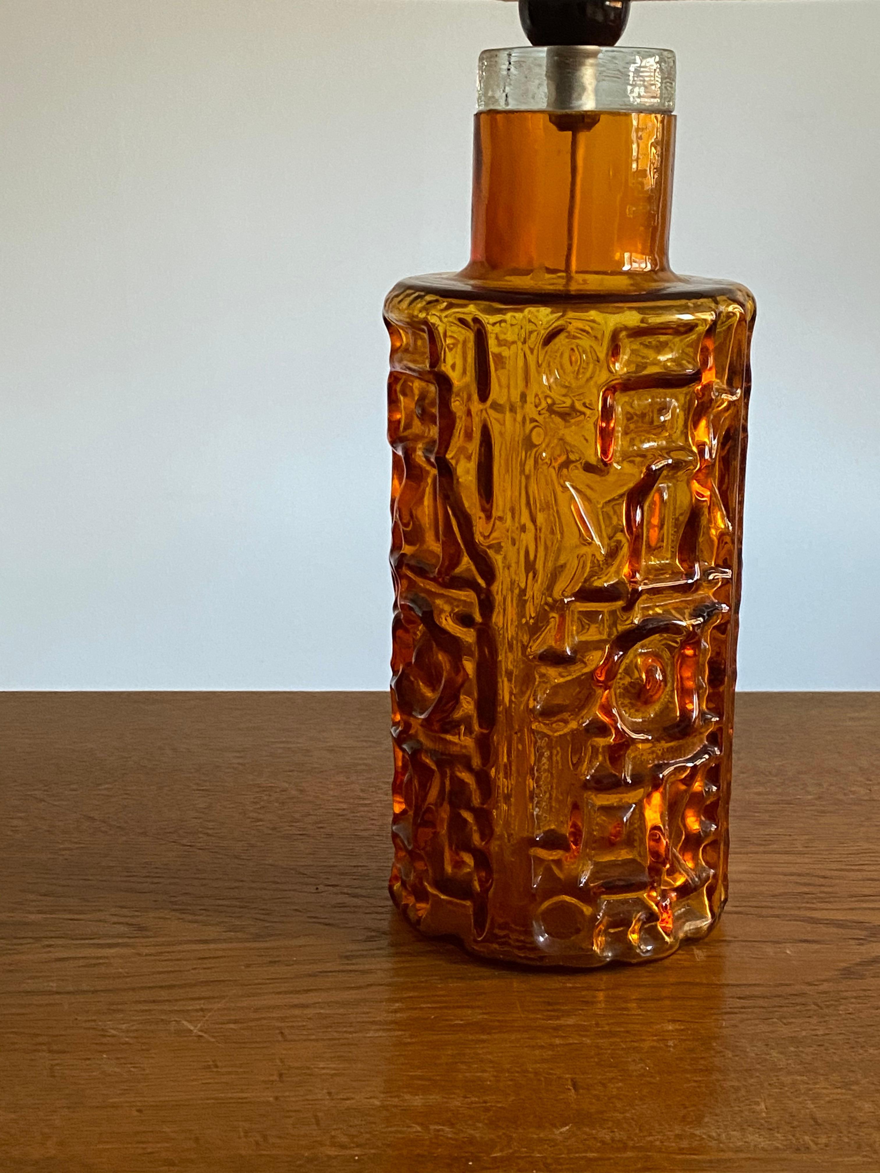 Swedish Designer, Organic Table Lamp, Orange Glass, Sweden, 1950s In Good Condition In High Point, NC