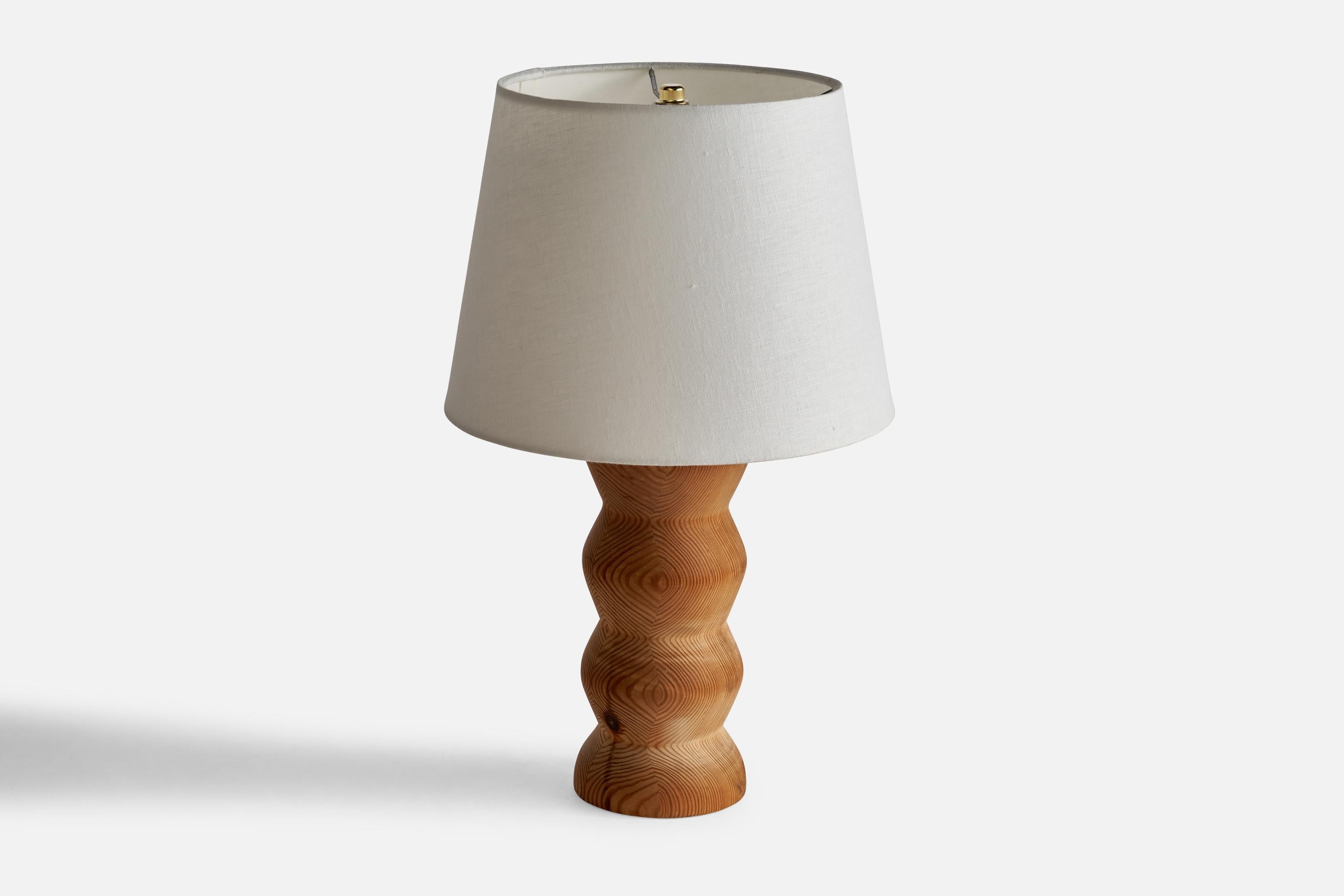 Swedish Designer, Organic Table Lamp, Pine, Sweden, 1970s In Good Condition For Sale In High Point, NC