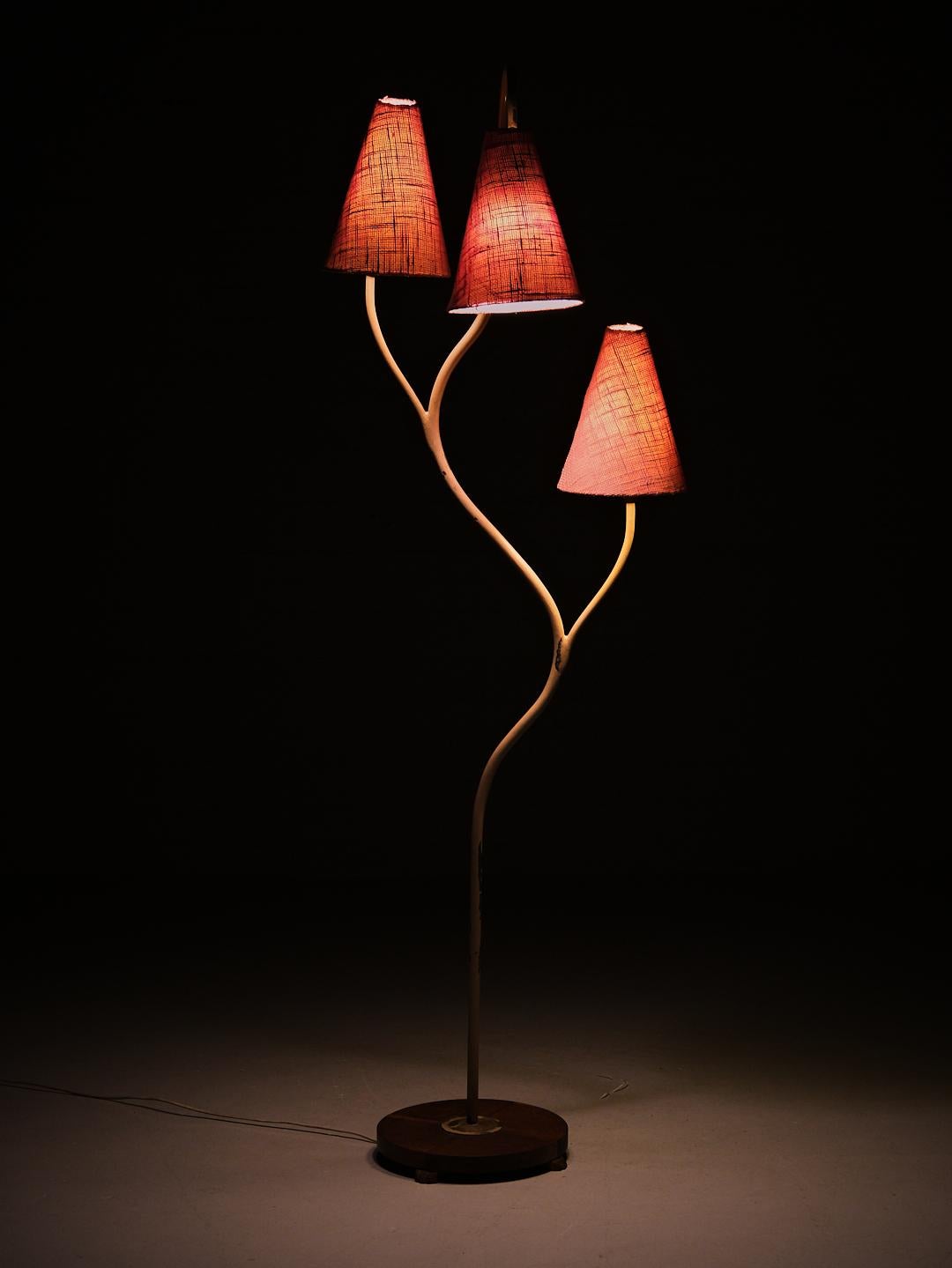 Lampadaire organique suédois à trois branches, années 1940 en vente 3