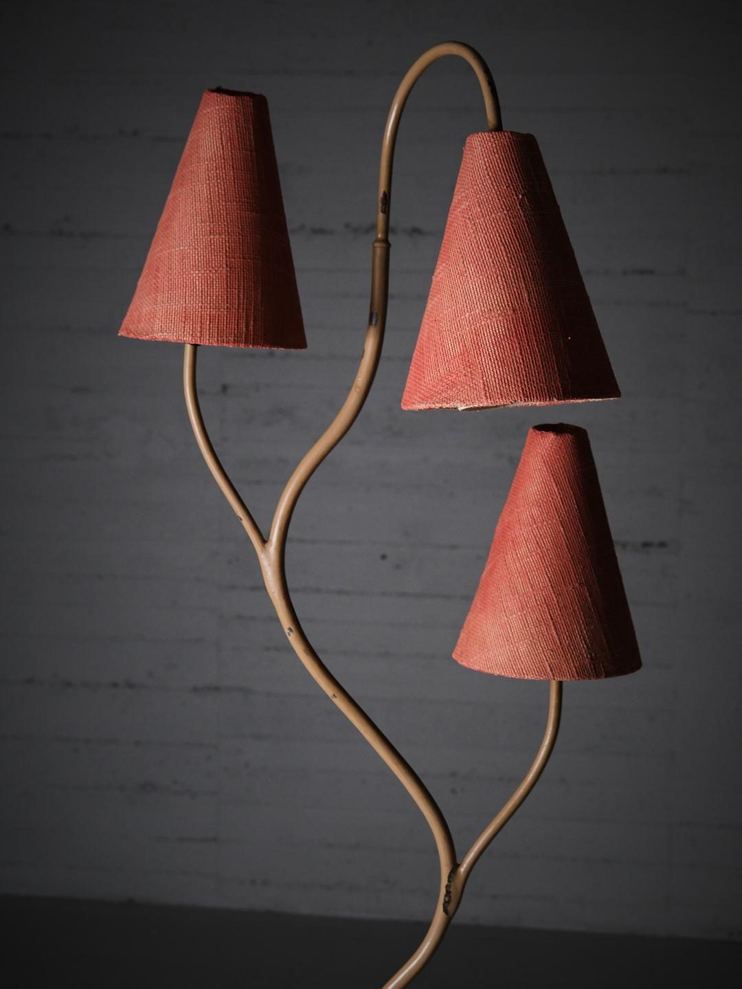 Suédois Lampadaire organique suédois à trois branches, années 1940 en vente