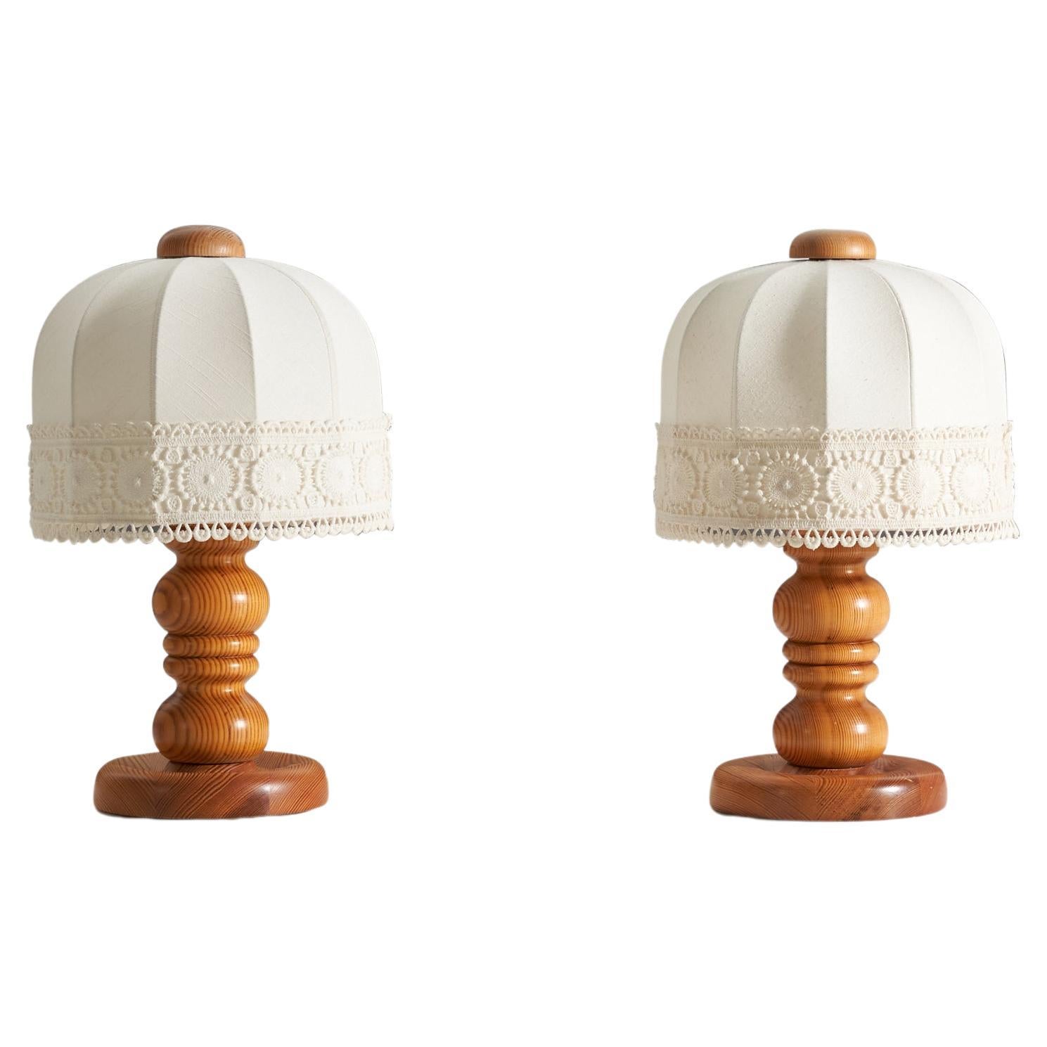 Swedish Designer, Pair of Table Lamps, Pine, White Fabric, Sweden, 1970s