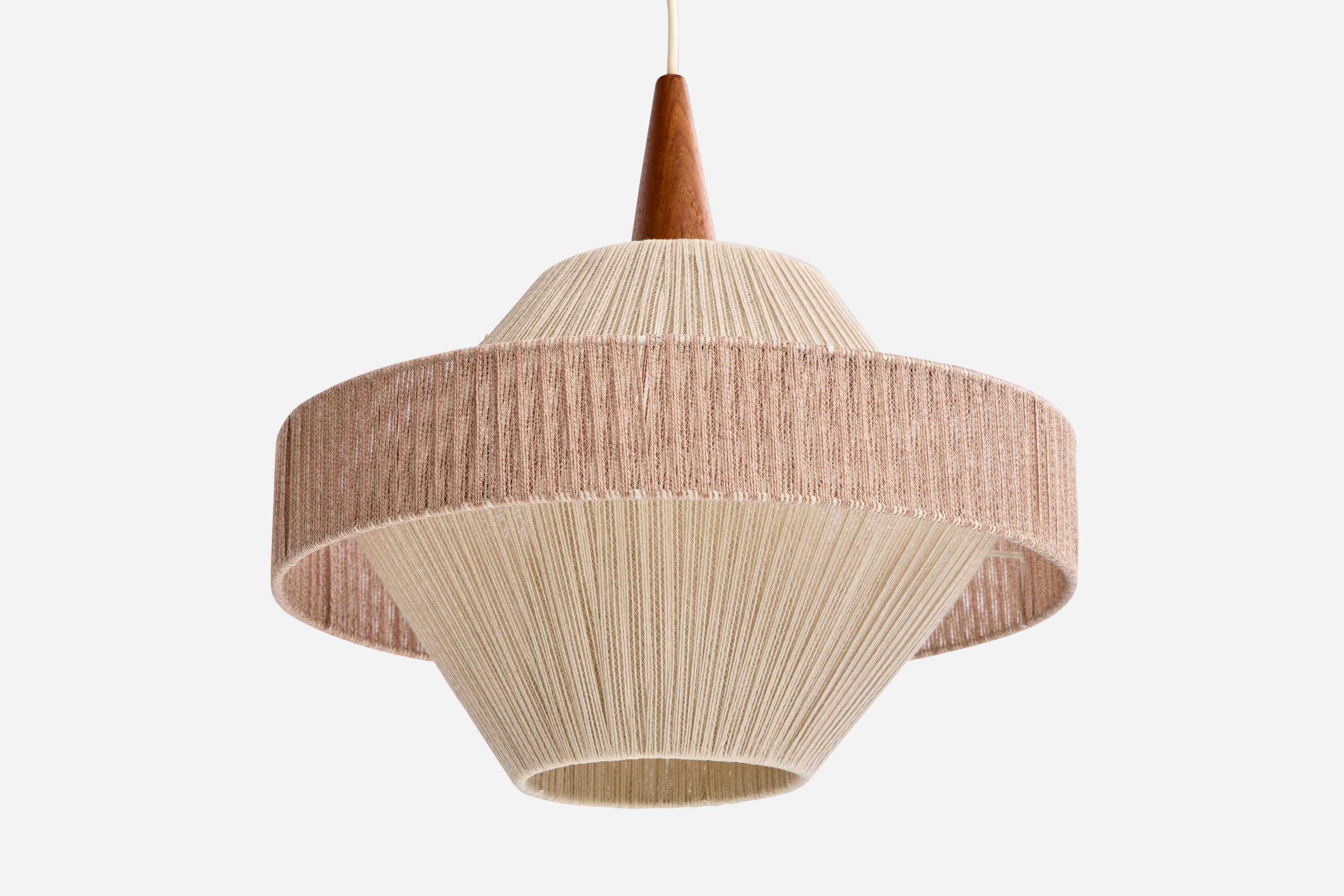 Designer suédois, pendentif, tissu, teck, Suède, années 1960 Bon état - En vente à High Point, NC