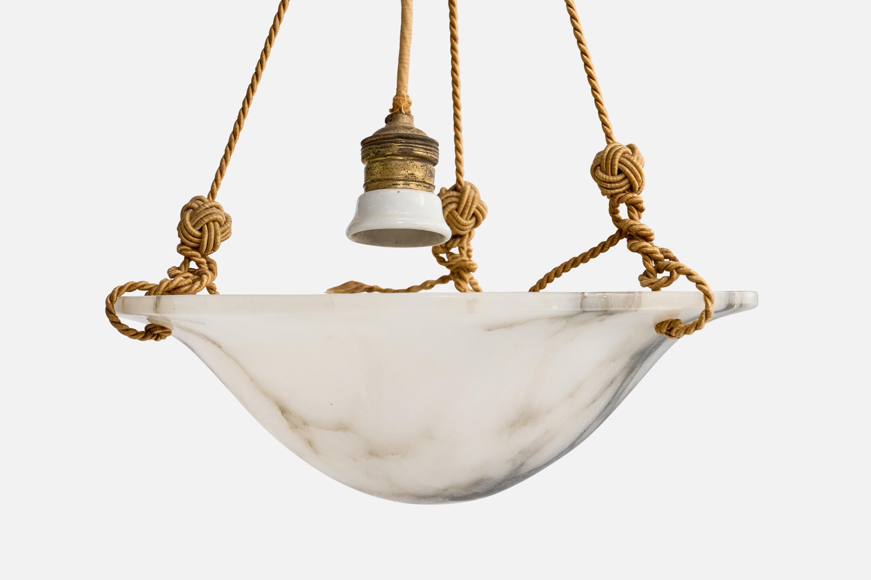 Inizio XX secolo Designer svedese, lampada a sospensione, alabastro, tessuto, Svezia, anni '1920 in vendita