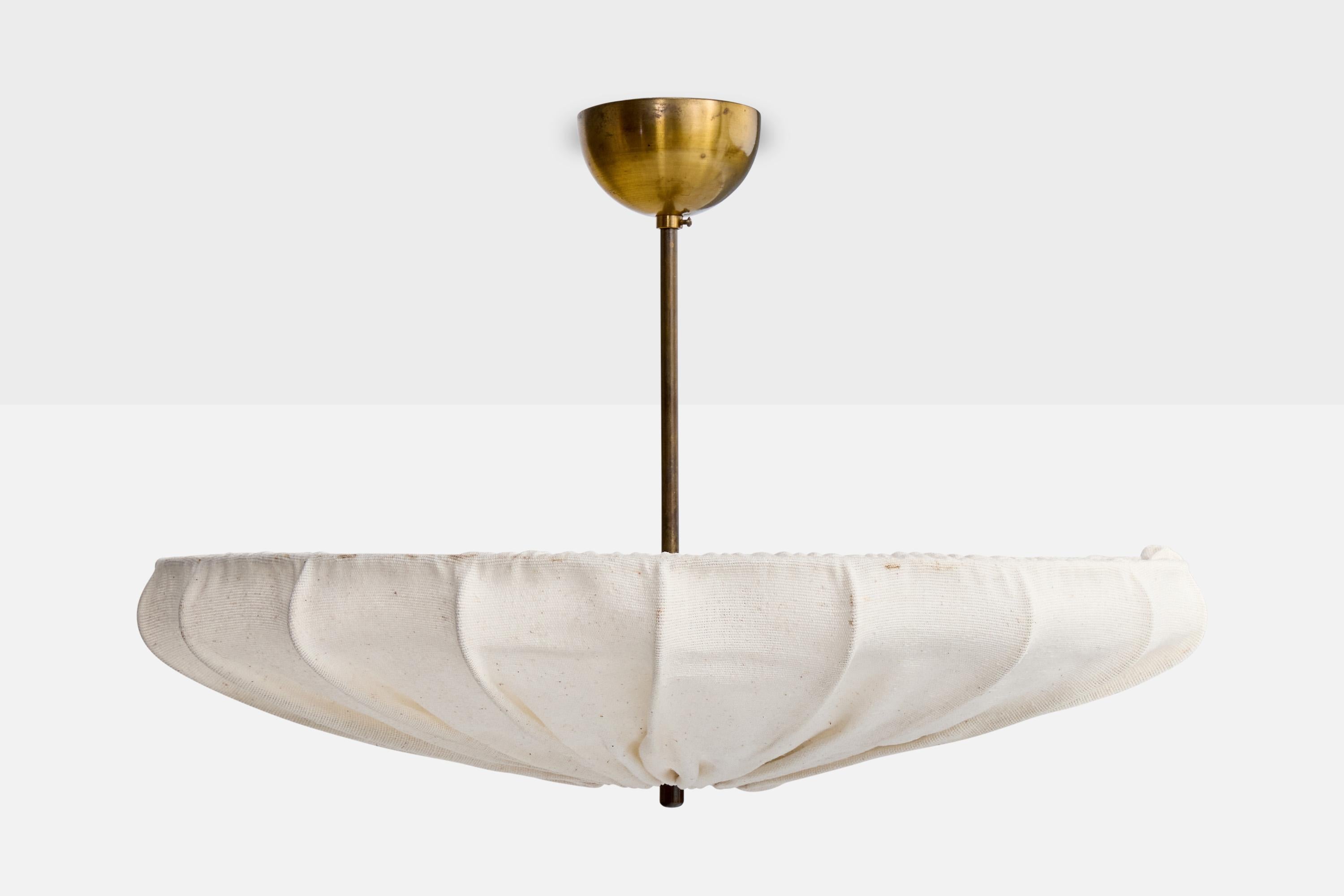 Svedese Designer svedese, lampada a sospensione, ottone, tessuto, Svezia, anni '40 in vendita