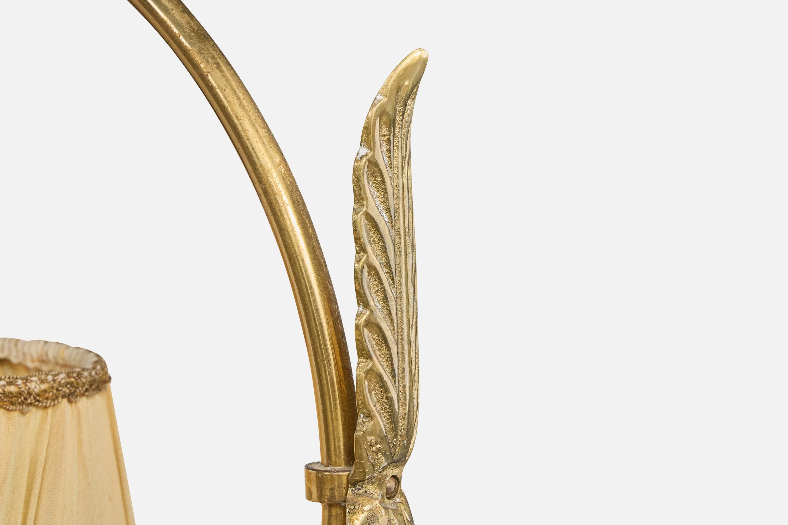 Designer svedese, lampada a sospensione, ottone, tessuto, Svezia, anni '50 in vendita 2