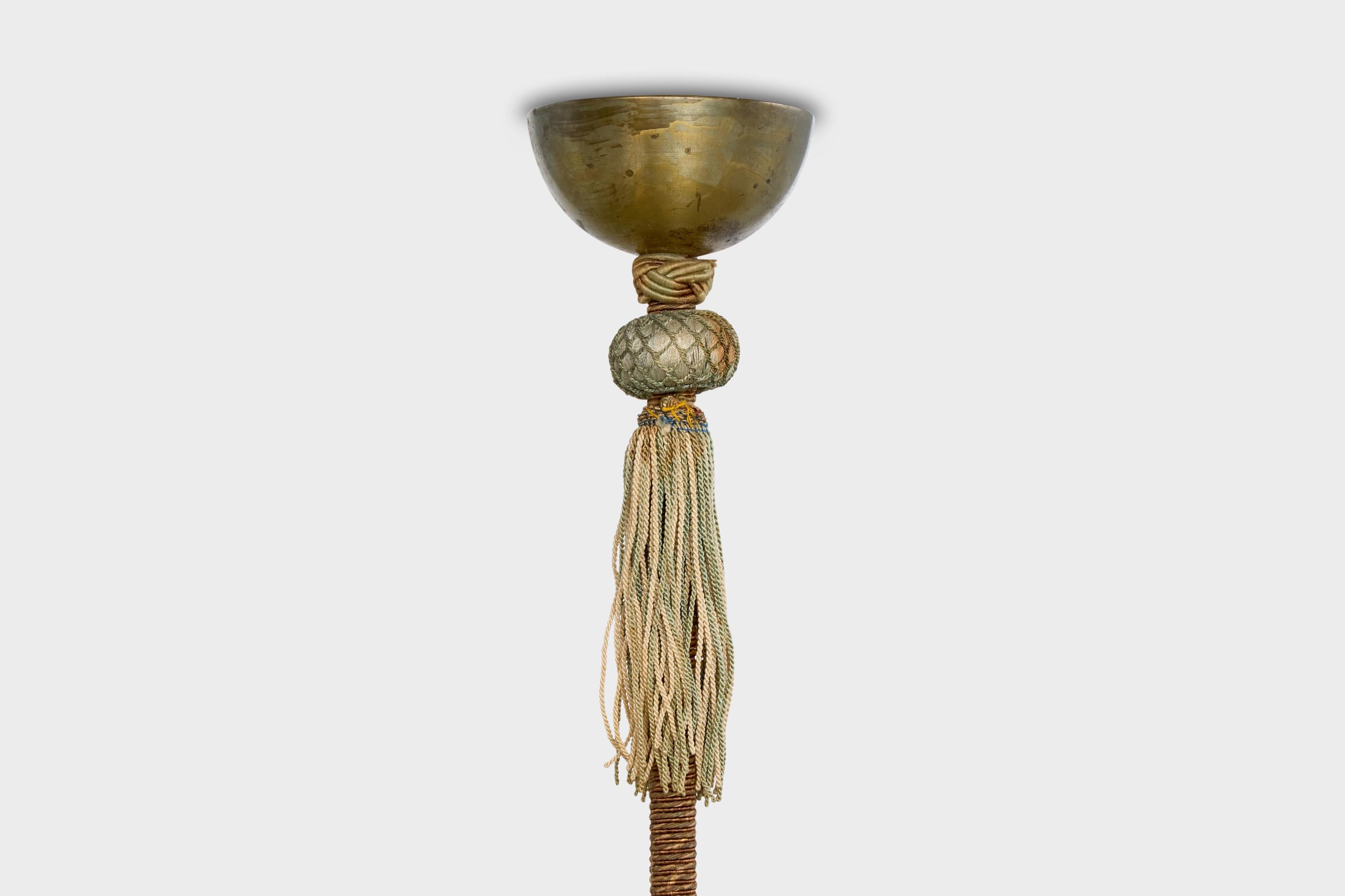 Schwedische Designerin, Pendelleuchte, Messing, Glas, Kordel, Schweden, 1930er Jahre im Zustand „Gut“ im Angebot in High Point, NC