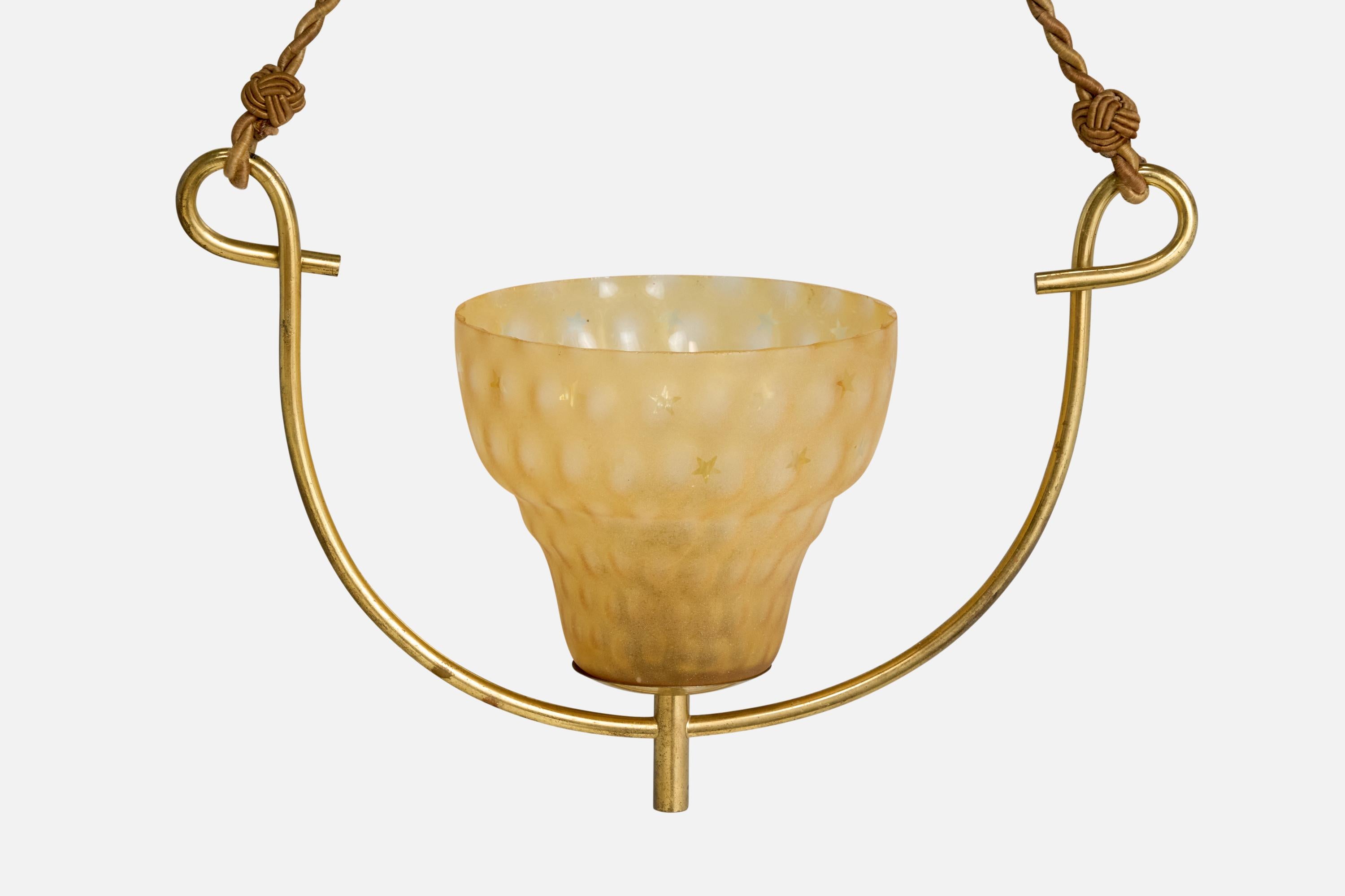 Ottone Designer svedese, lampada a sospensione, ottone, vetro, corde, Svezia, anni '40 in vendita