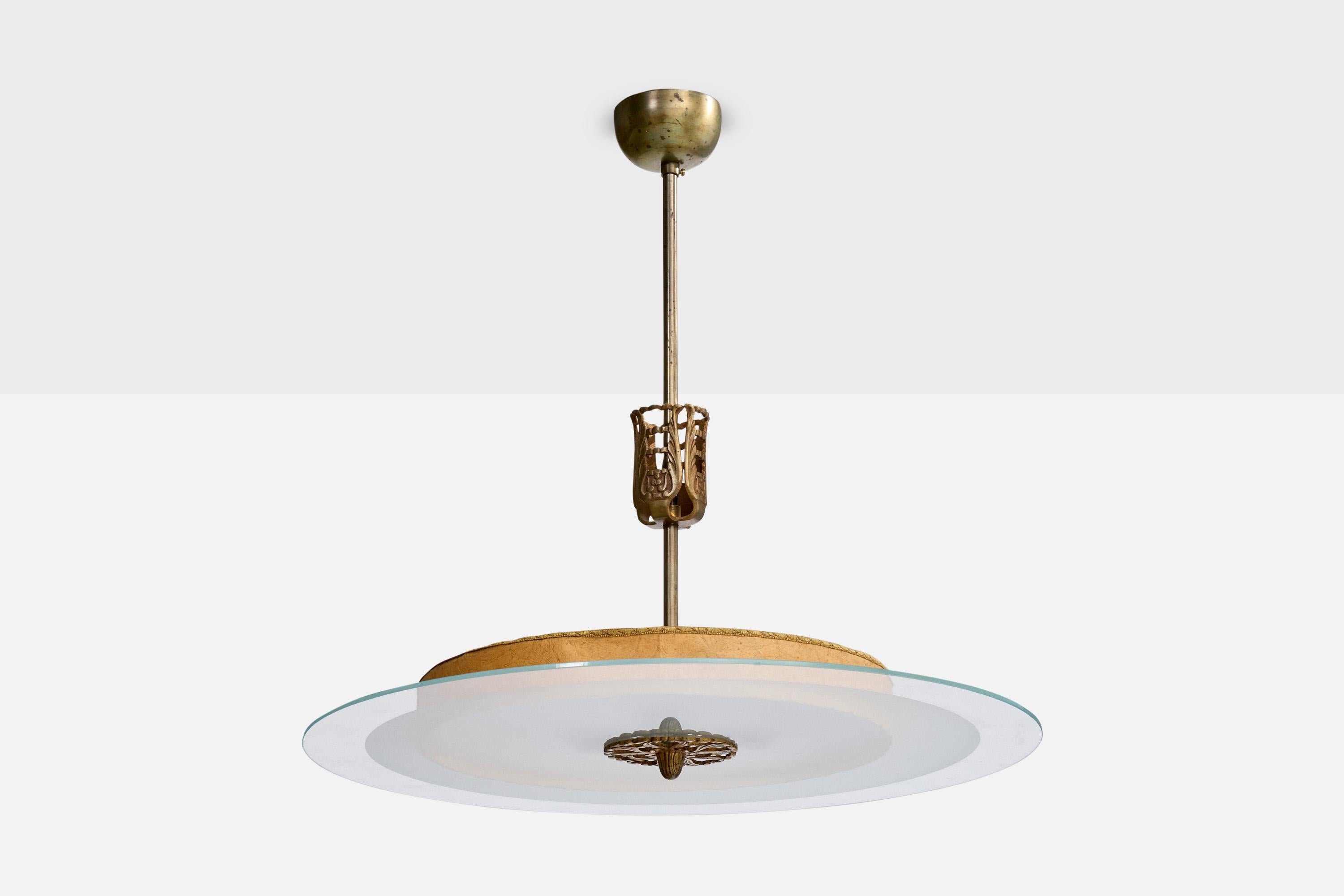 Suspension en laiton, verre et papier parchemin beige, conçue et produite en Suède, C.C.

Dimensions globales (pouces) : 25.0 