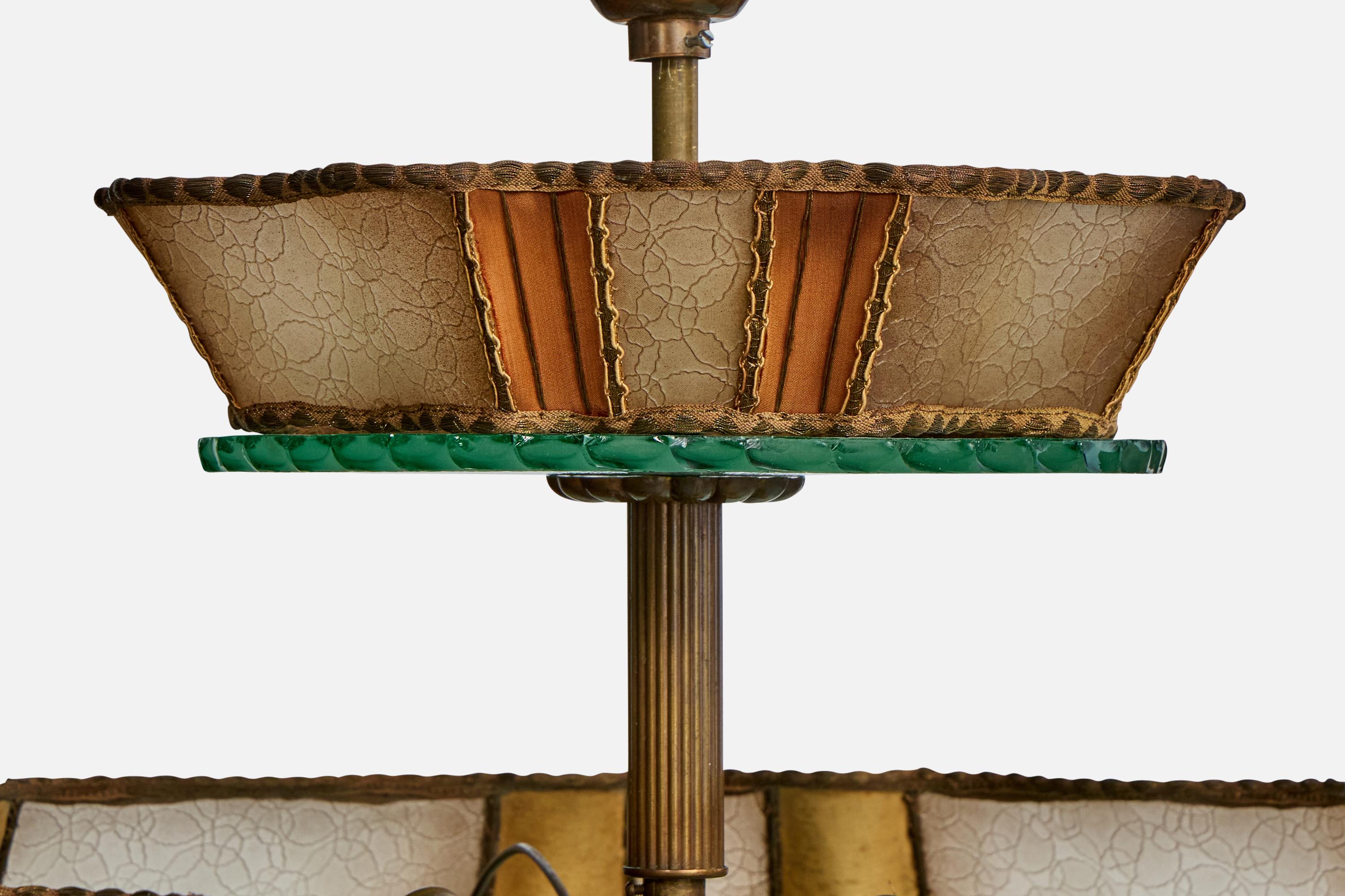 Designer suédois, suspension, laiton, verre, parchemin, Suède, années 1930 Bon état - En vente à High Point, NC