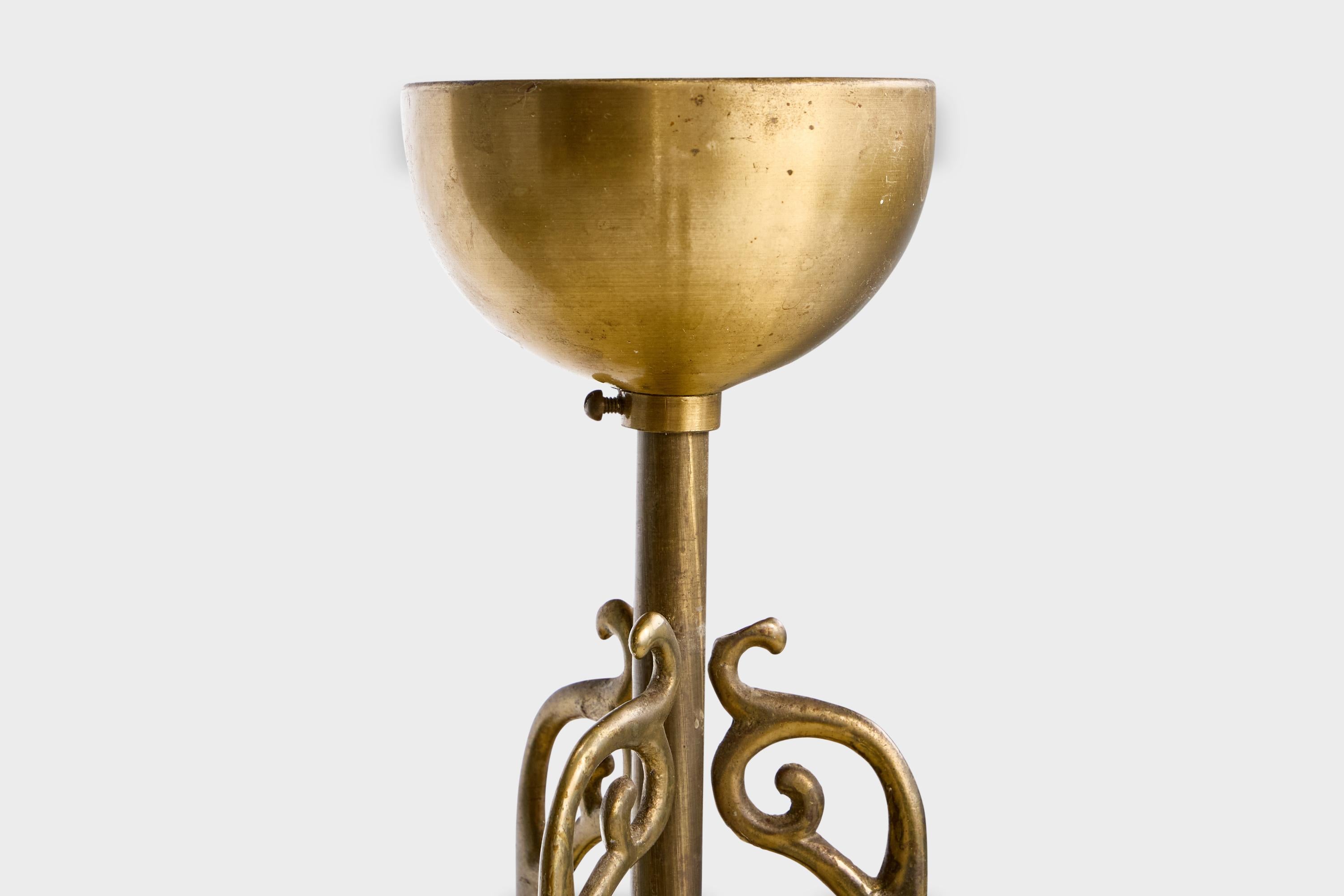 Designer svedese, lampada a sospensione, ottone, vetro, Svezia, anni '1940 in vendita 4