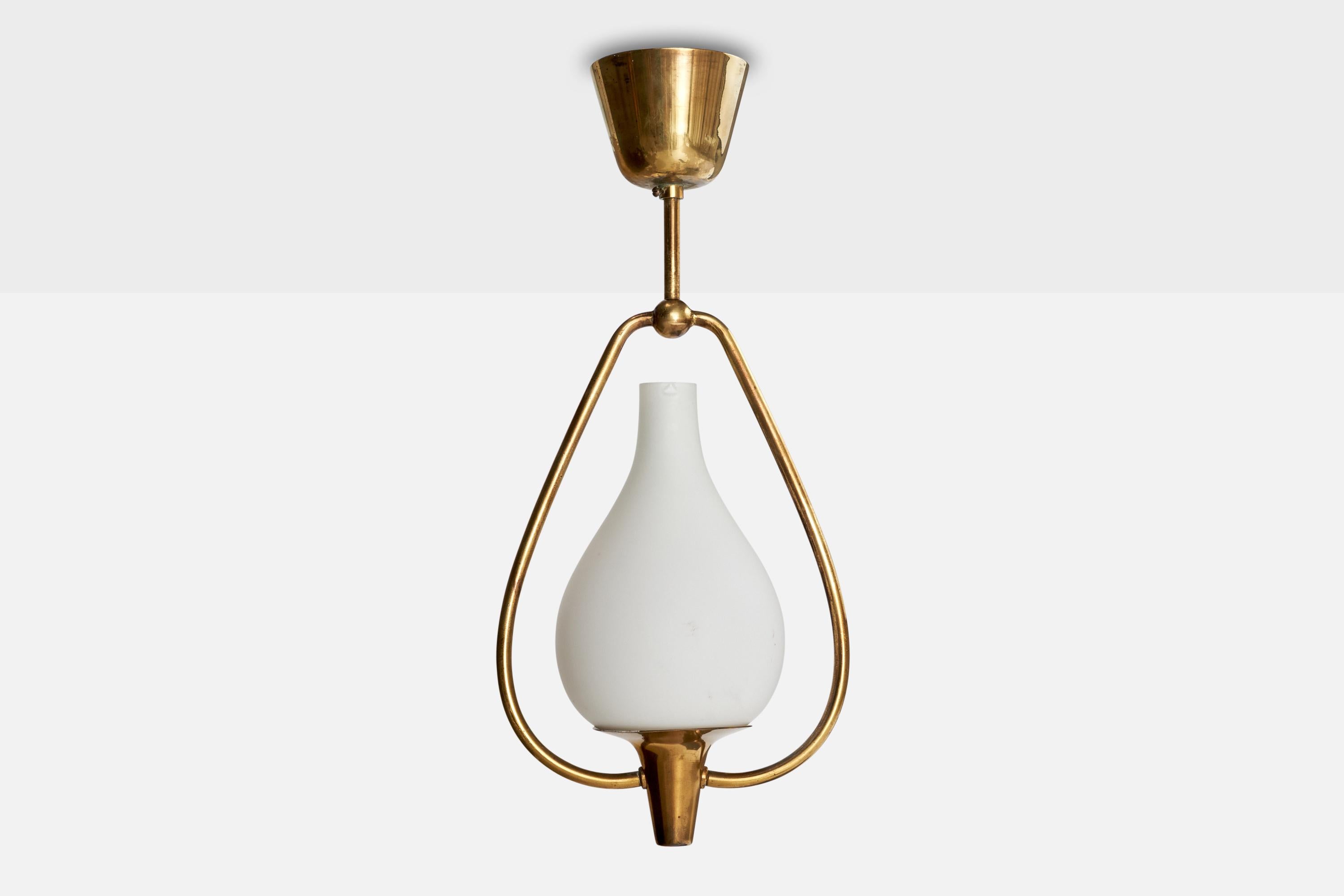 Scandinave moderne Design suédois, lampe à suspension, laiton, verre, Suède, années 1940 en vente