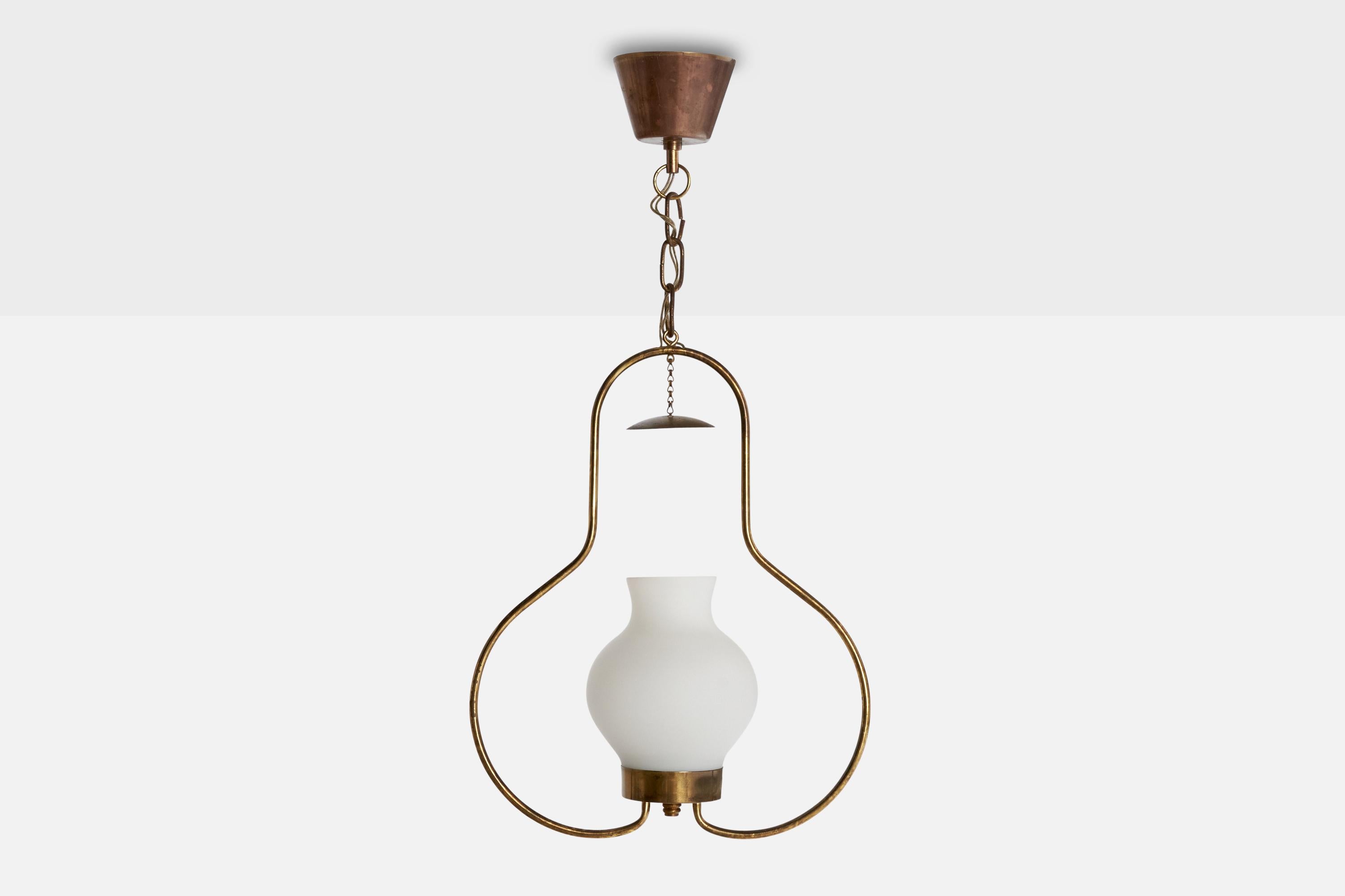 Scandinavo moderno Designer svedese, lampada a sospensione, ottone, vetro, Svezia, anni '1940 in vendita
