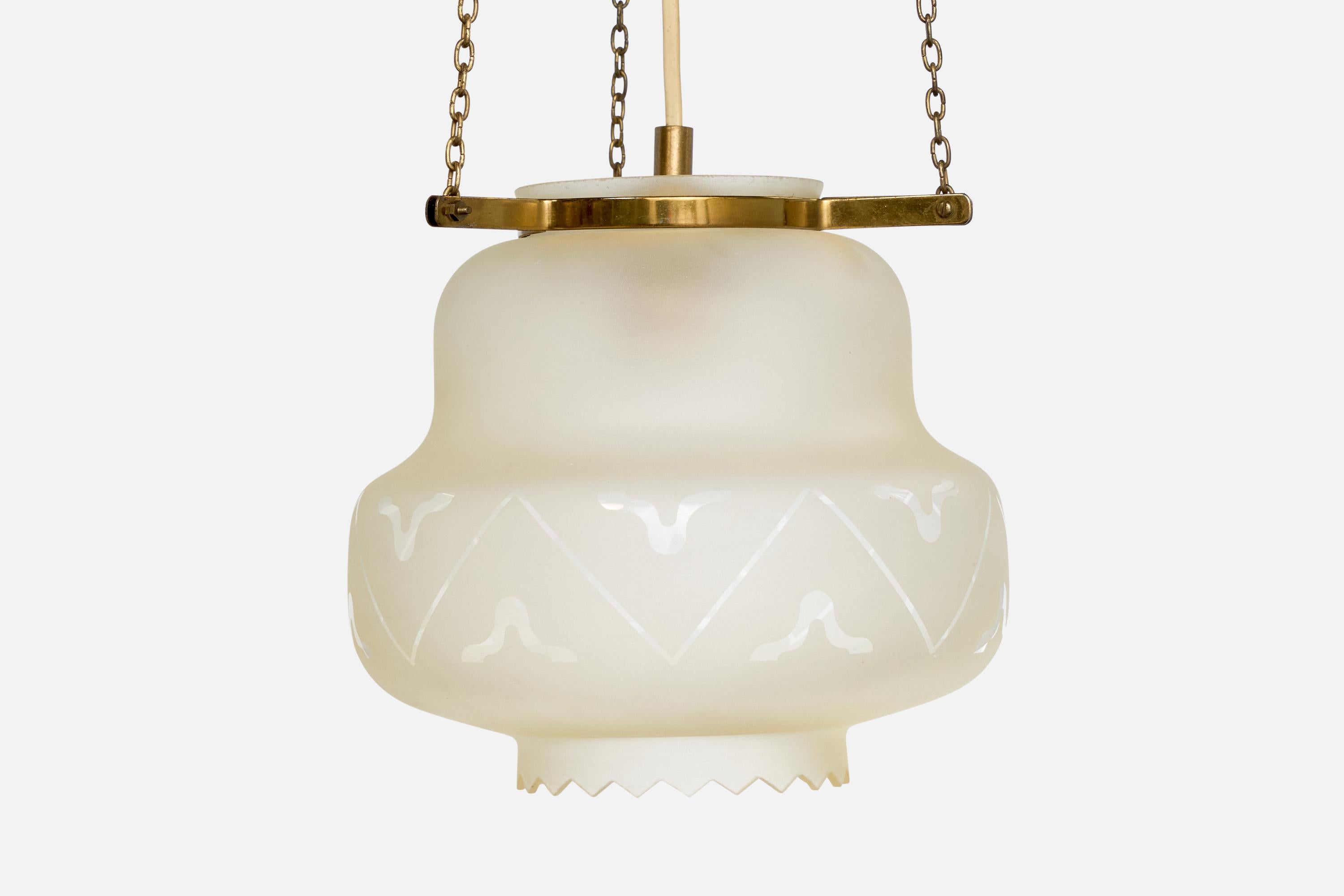 Suédois Design suédois, lampe à suspension, laiton, verre, Suède, années 1940 en vente
