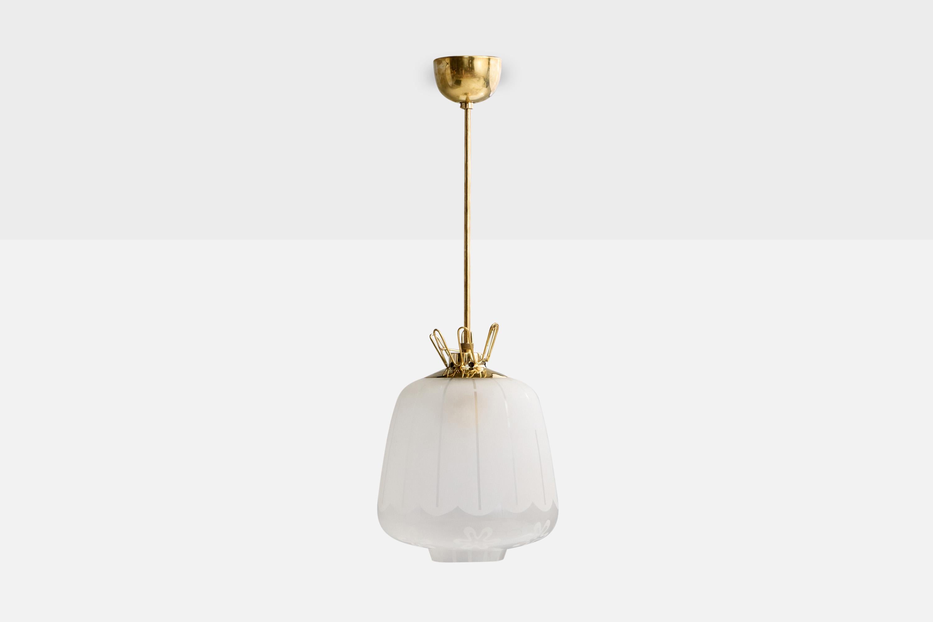 Scandinavo moderno Designer svedese, lampada a sospensione, ottone, vetro, Svezia, anni '1940 in vendita