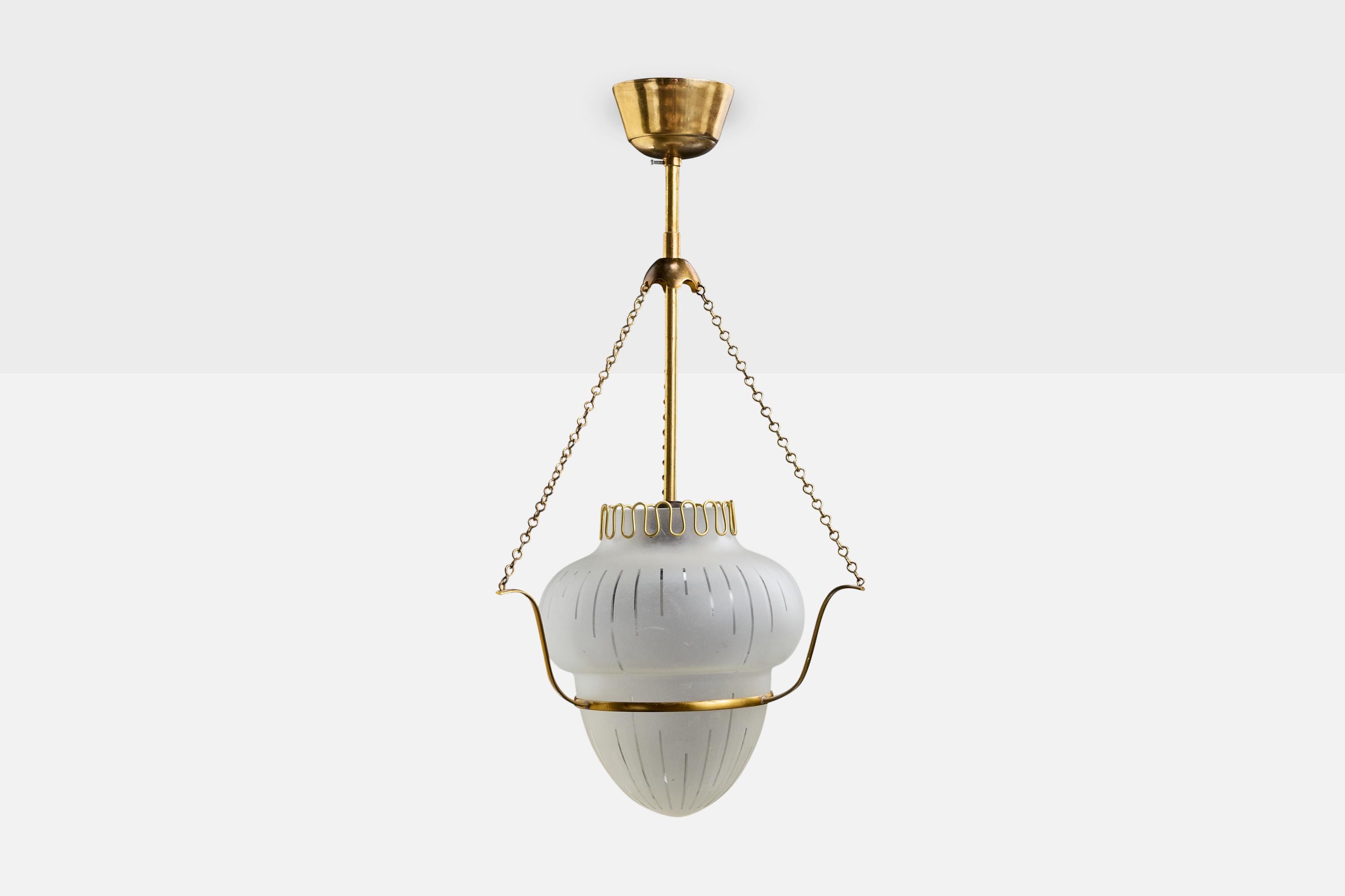 Mid-Century moderno Designer svedese, lampada a sospensione, ottone, vetro, Svezia, anni '1940 in vendita