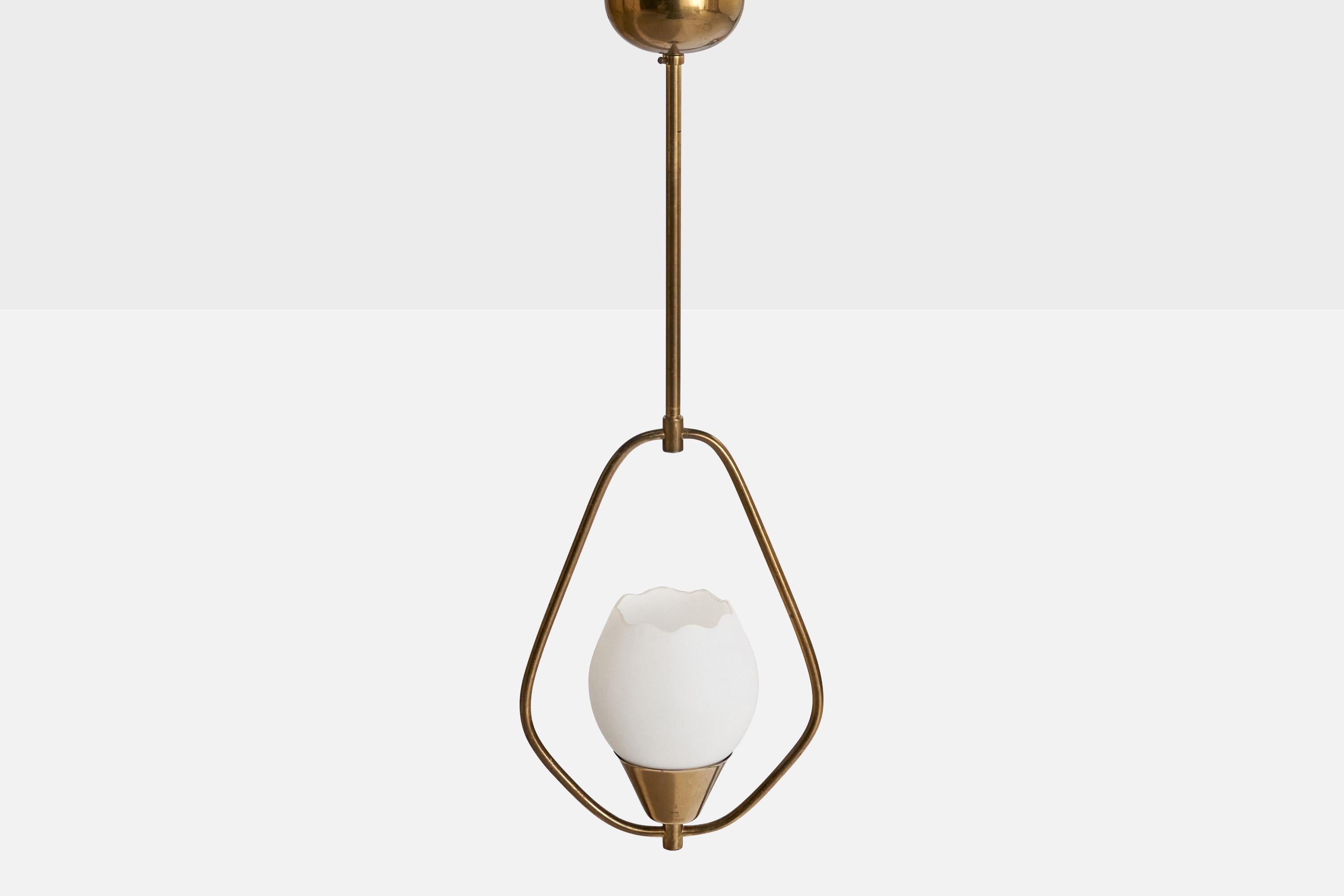 Schwedische Designer-Hängelampe, Messing, Glas, Schweden, 1940er Jahre im Zustand „Gut“ im Angebot in High Point, NC