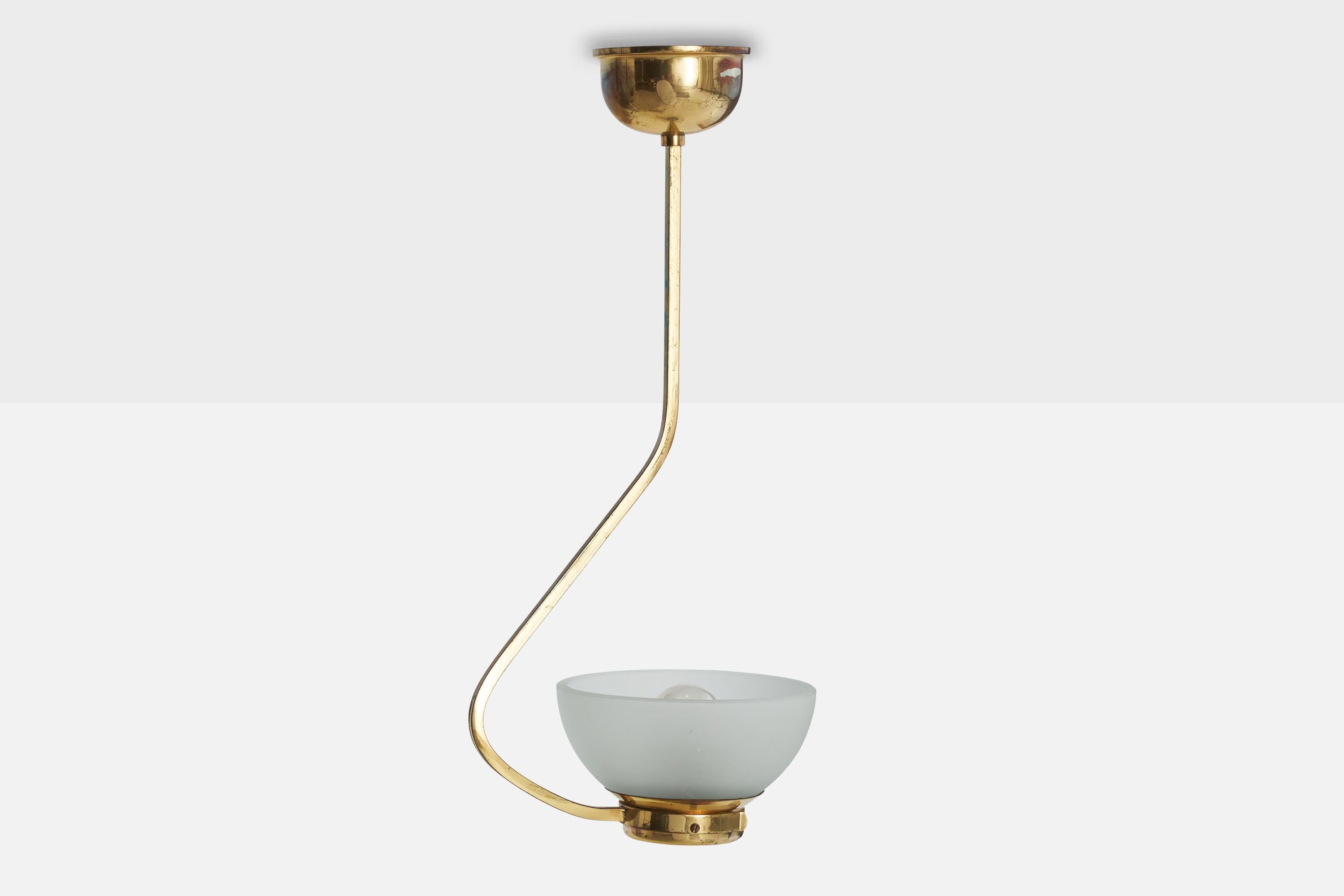 Suédois Design suédois, lampe à suspension, laiton, verre, Suède, années 1940 en vente