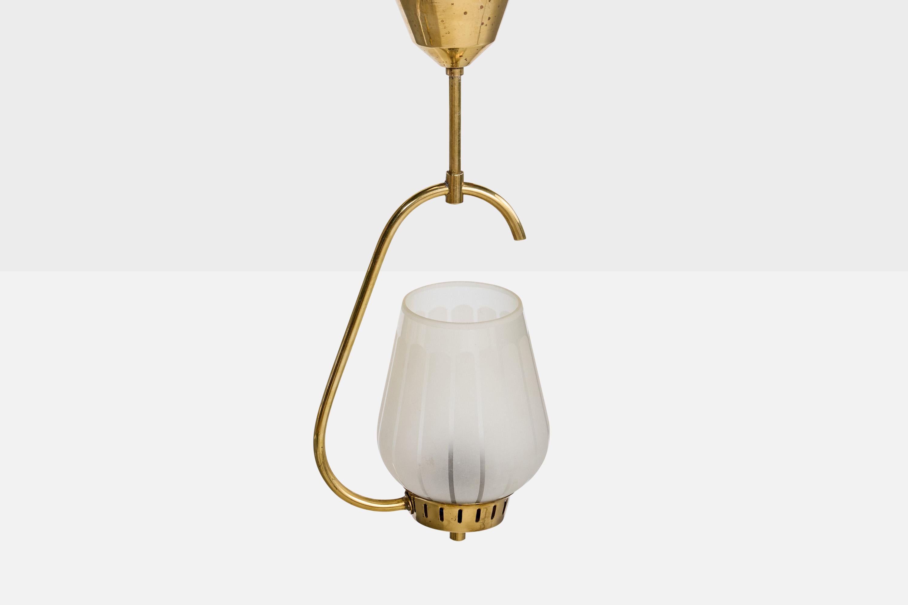 Svedese Designer svedese, lampada a sospensione, ottone, vetro, Svezia, anni '1940 in vendita