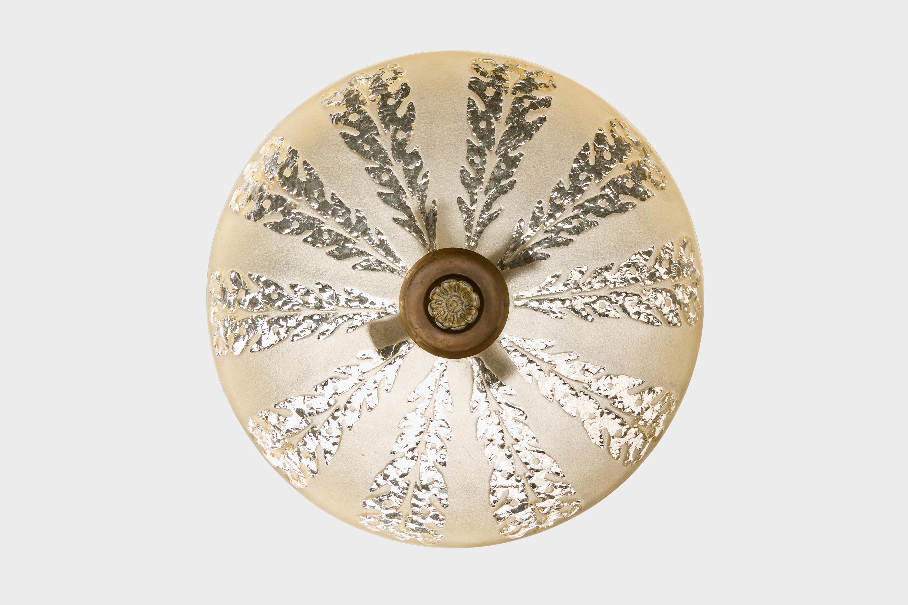 Suédois Design suédois, lampe à suspension, laiton, verre, Suède, années 1940 en vente