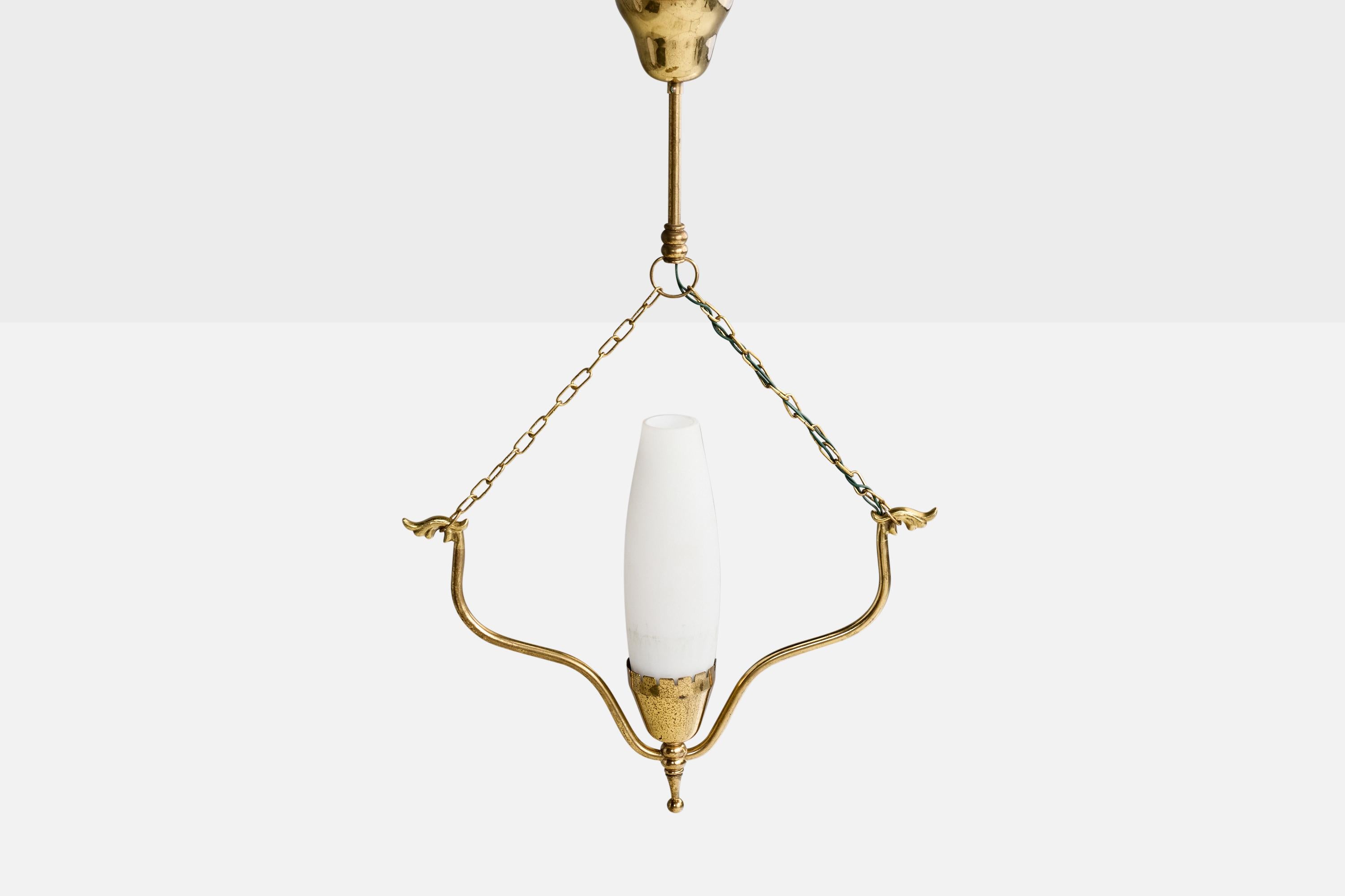 Svedese Designer svedese, lampada a sospensione, ottone, vetro, Svezia, anni '1940 in vendita