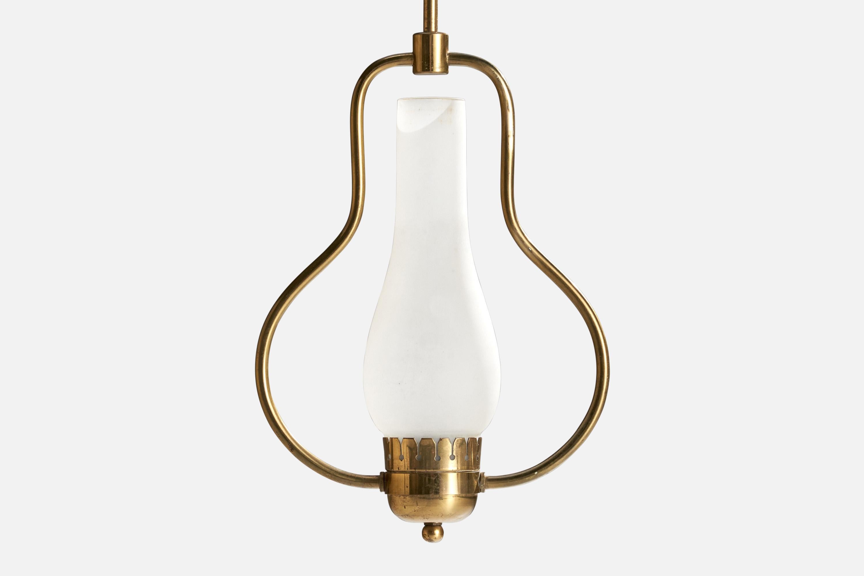 Design suédois, lampe à suspension, laiton, verre, Suède, années 1940 Bon état - En vente à High Point, NC