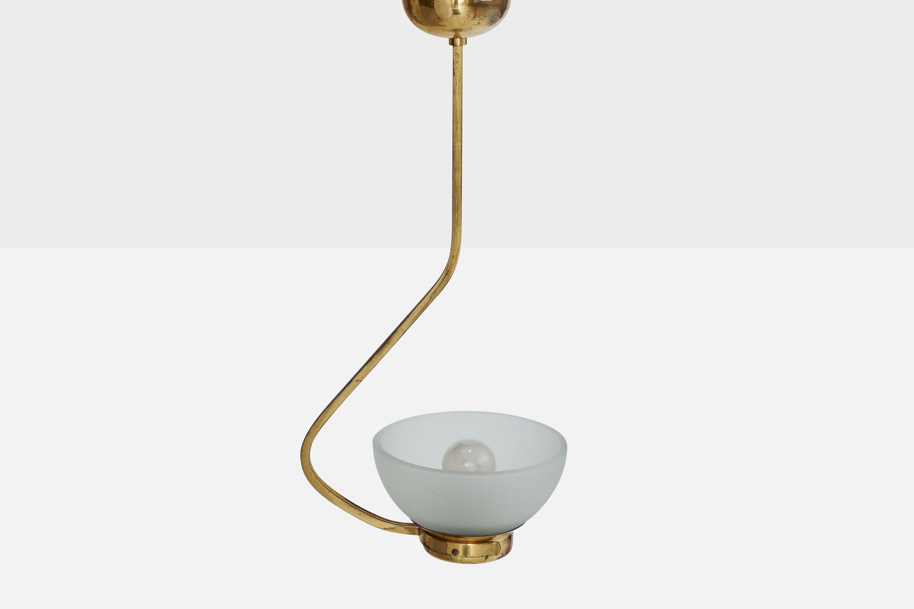 Design suédois, lampe à suspension, laiton, verre, Suède, années 1940 Bon état - En vente à High Point, NC