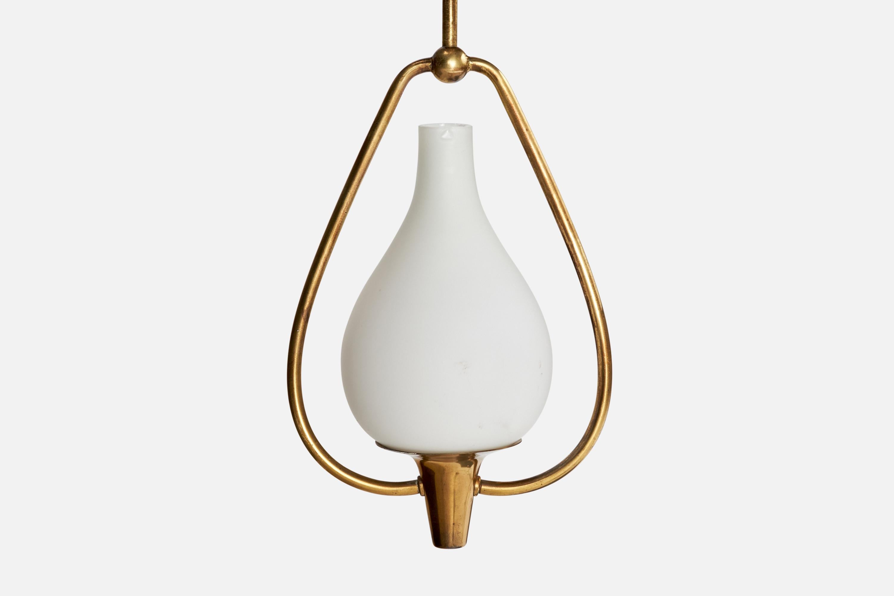 Design suédois, lampe à suspension, laiton, verre, Suède, années 1940 Bon état - En vente à High Point, NC
