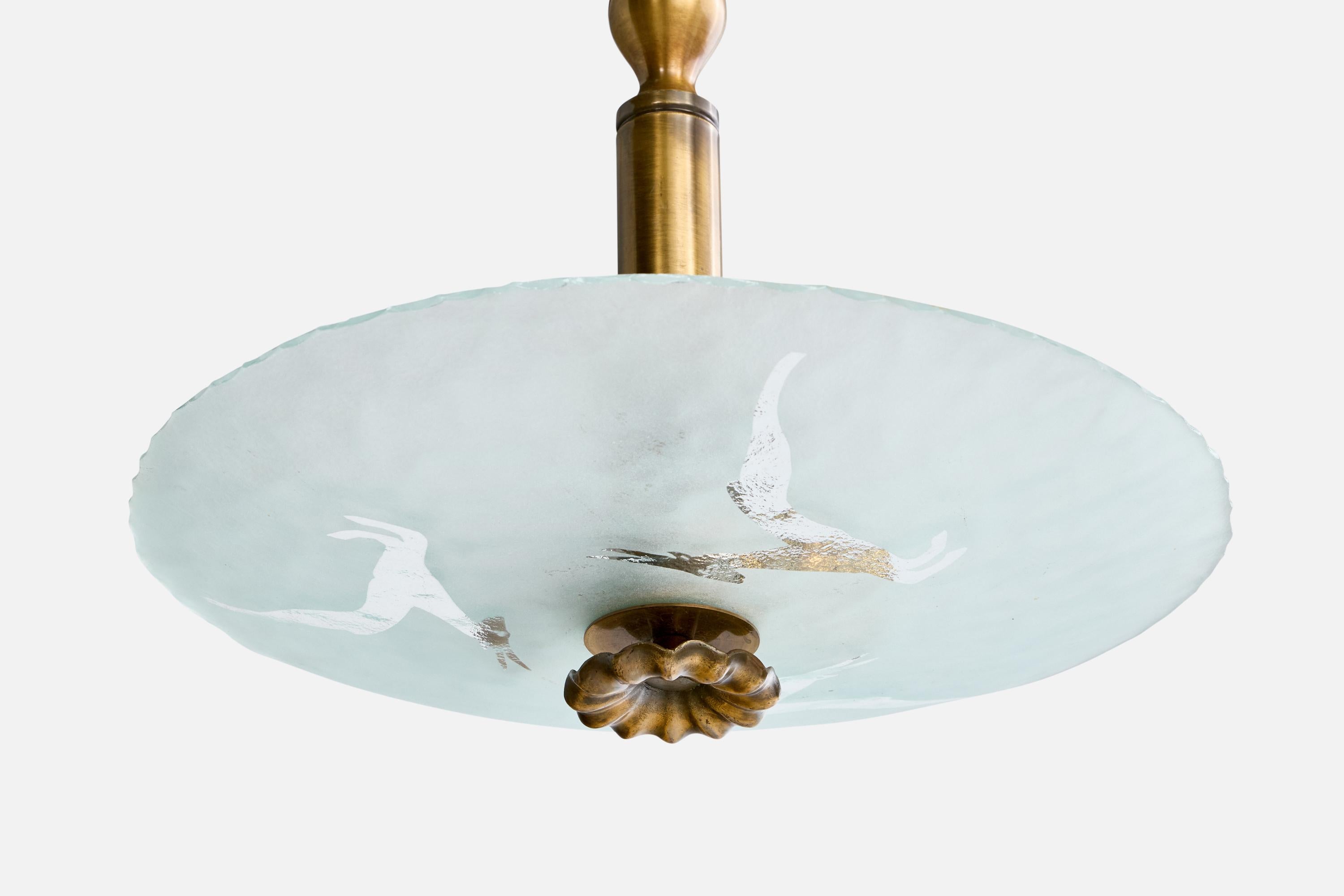Diseñador sueco, lámpara colgante, latón, cristal, Suecia, años 1940 mediados del siglo XX en venta