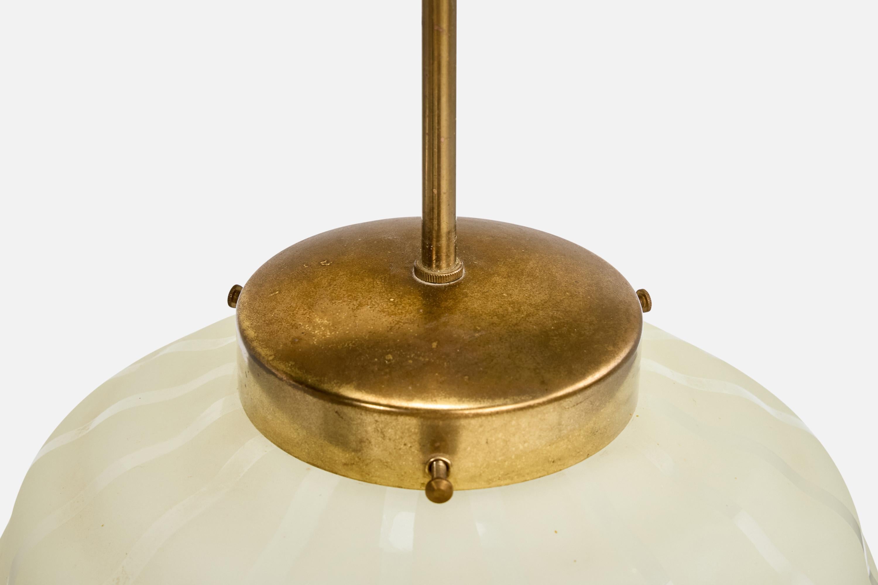 Laiton Design suédois, lampe à suspension, laiton, verre, Suède, années 1940 en vente