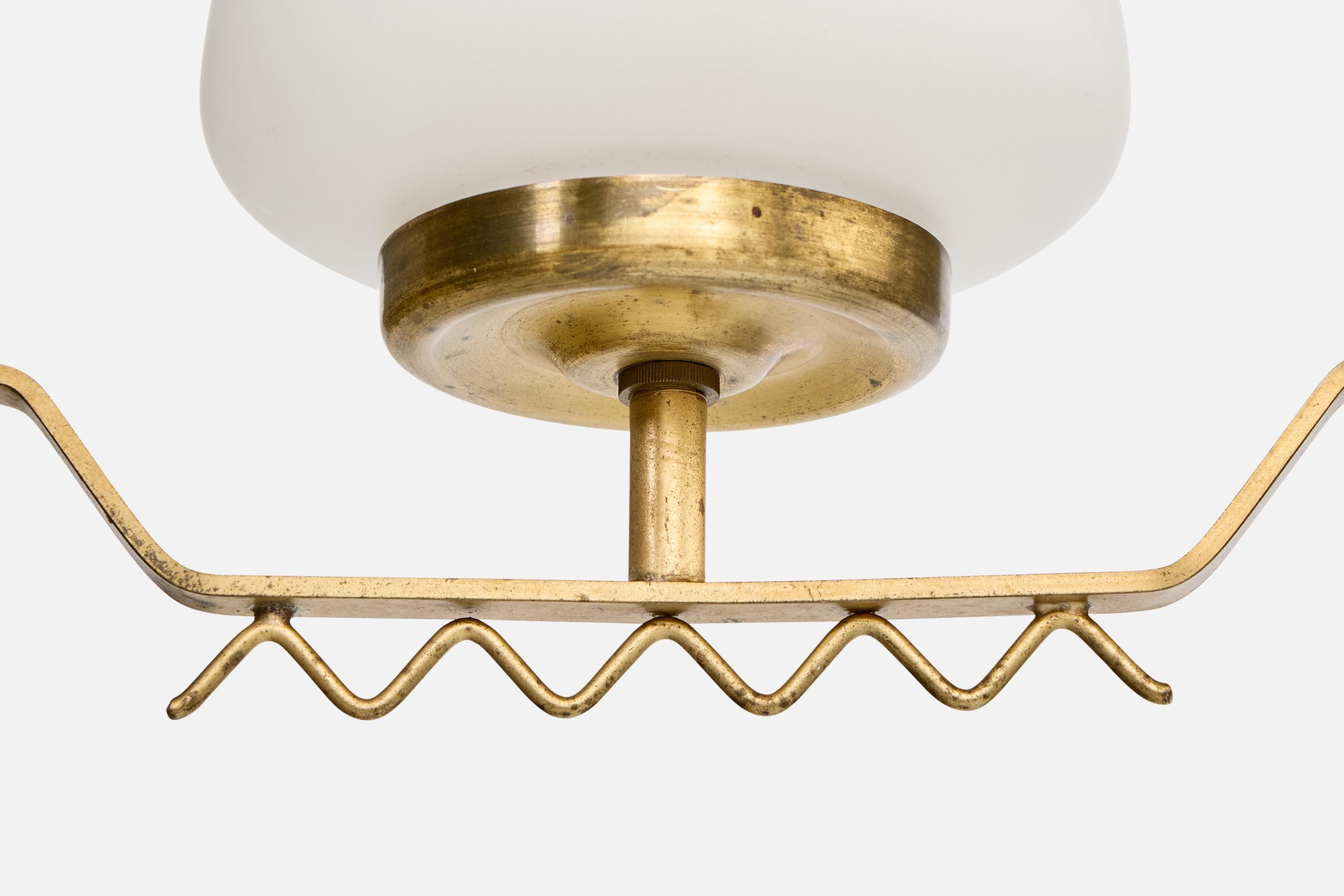 Ottone Designer svedese, lampada a sospensione, ottone, vetro, Svezia, anni '1940 in vendita