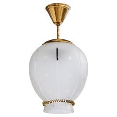 Design suédois, lampe à suspension, laiton, verre, Suède, années 1940