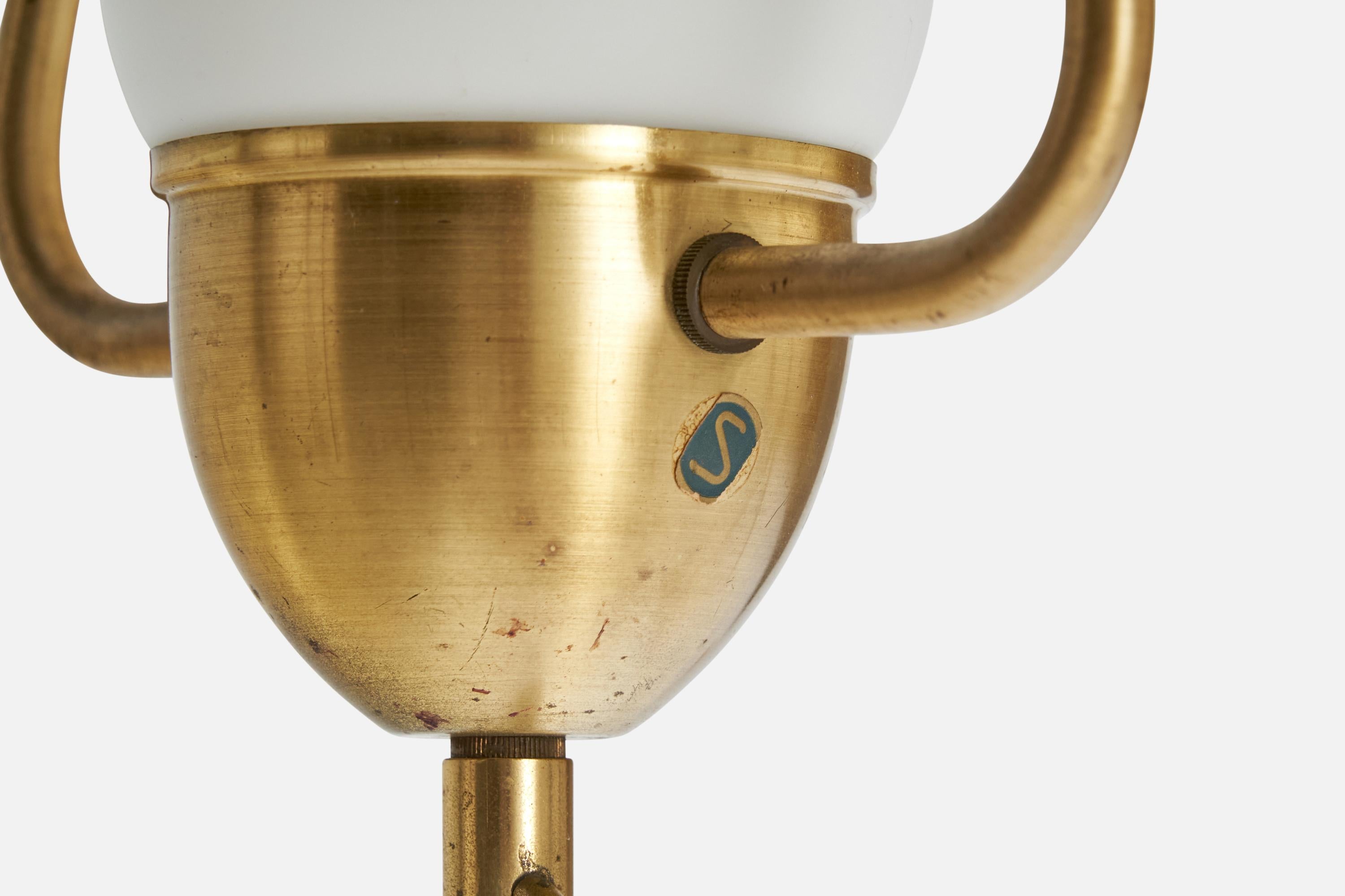 Designer svedese, lampada a sospensione, ottone, vetro, Svezia, anni '1950 in vendita 4