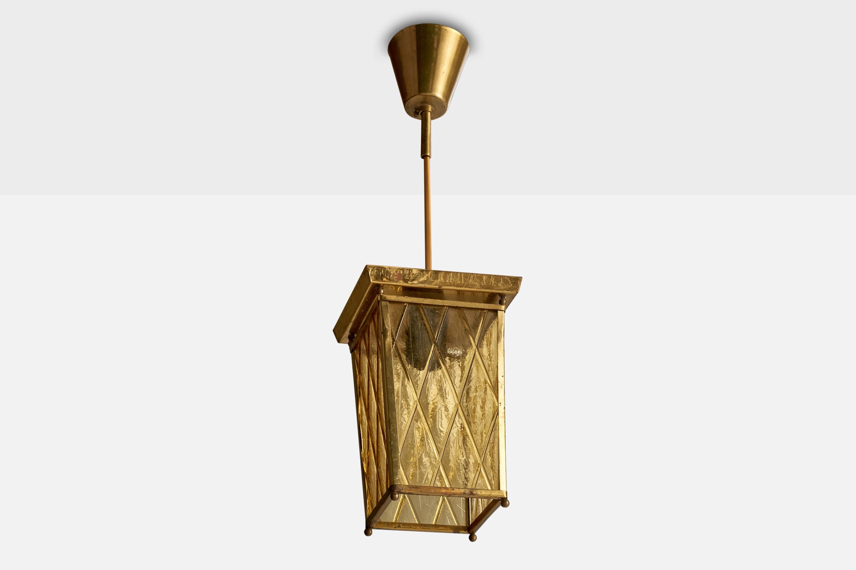 Lampada a sospensione in ottone e vetro progettata e prodotta in Svezia, anni '50 circa.

Dimensioni complessive (pollici): 17,75