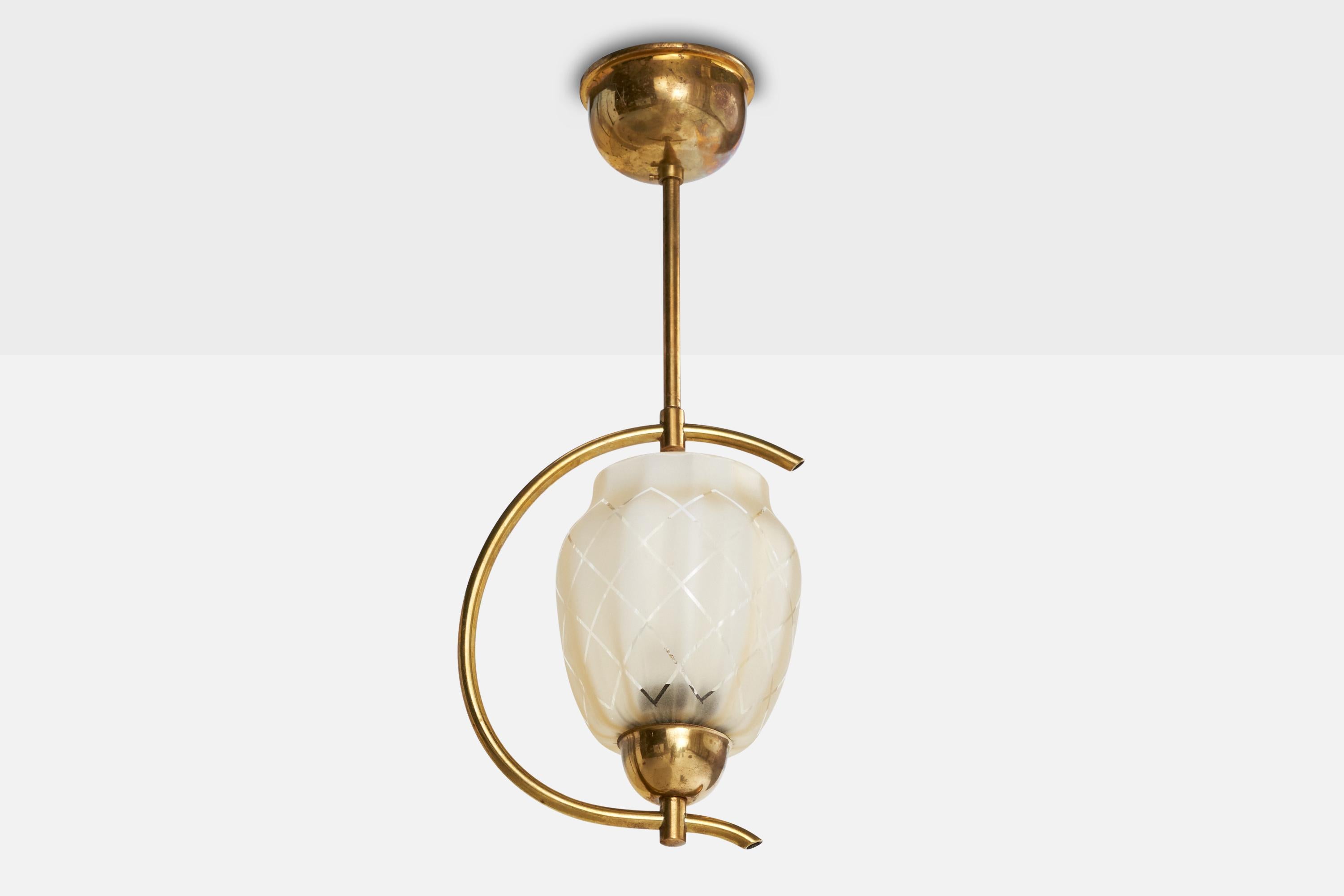 Lampada a sospensione in ottone e vetro acidato progettata e prodotta in Svezia, anni '1950 circa.

Dimensioni complessive (pollici): 17,5