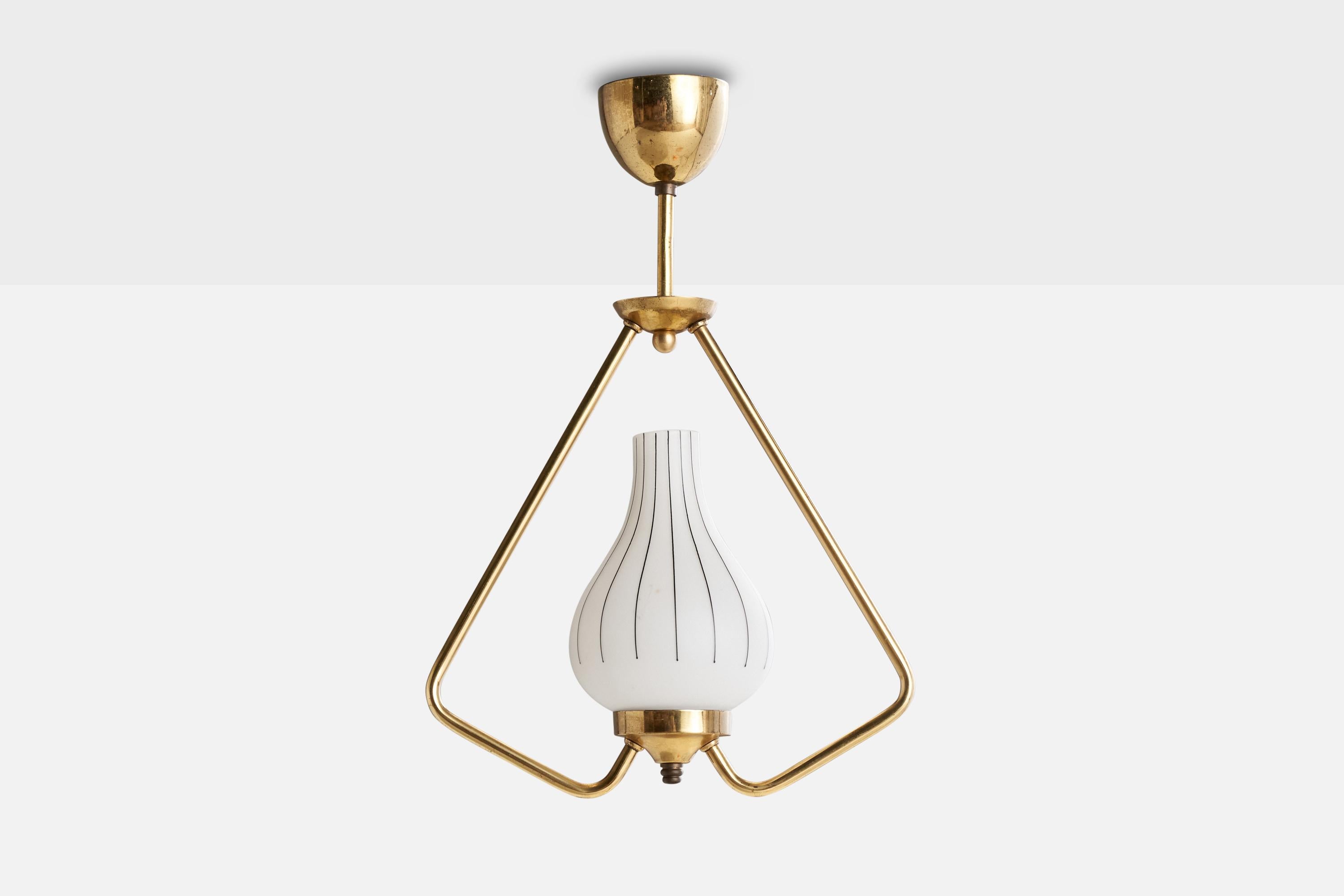 Suédois Design suédois, lampe à suspension, laiton, verre, Suède, années 1950 en vente