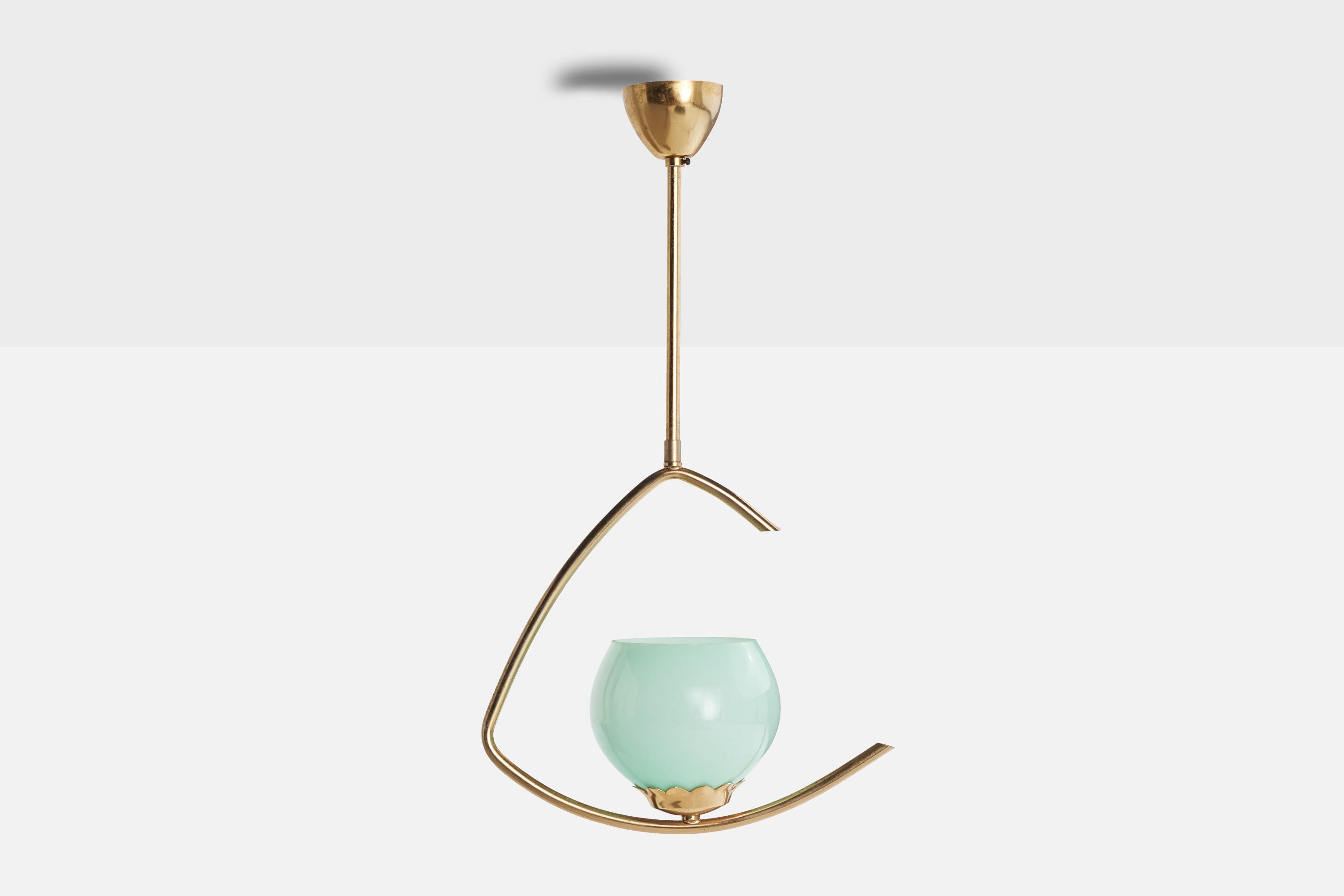 Suédois Design suédois, lampe à suspension, laiton, verre, Suède, années 1950 en vente