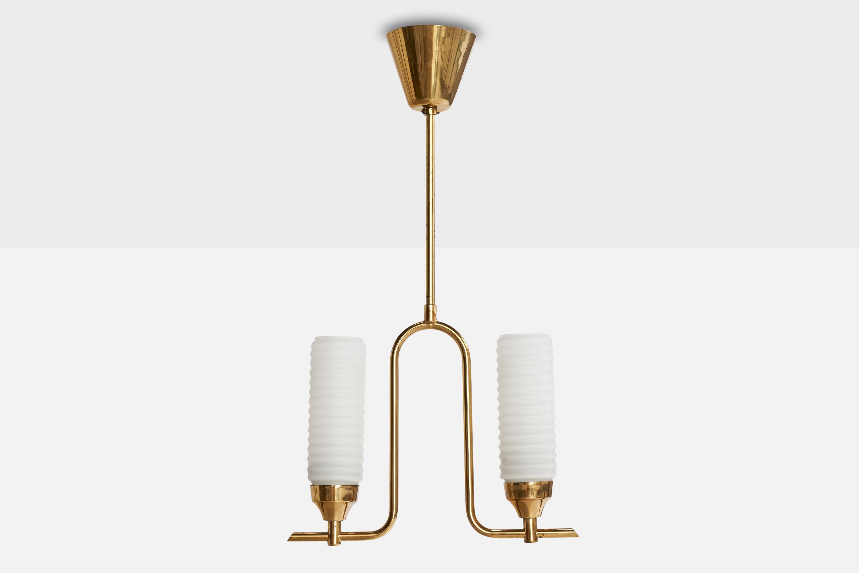 Scandinave moderne Design suédois, lampe à suspension, laiton, verre, Suède, années 1950 en vente