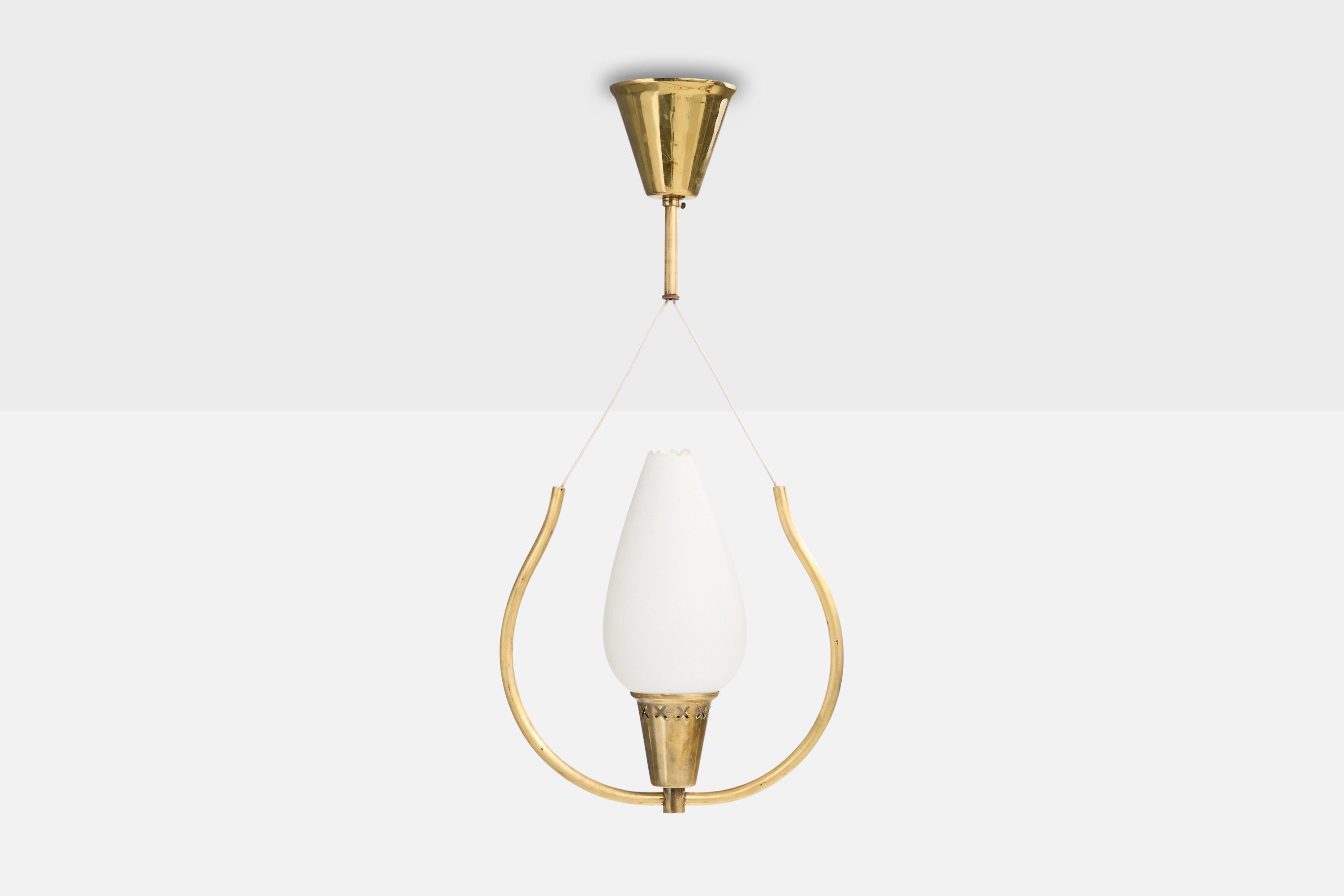 Svedese Designer svedese, lampada a sospensione, ottone, vetro, Svezia, anni '1950 in vendita