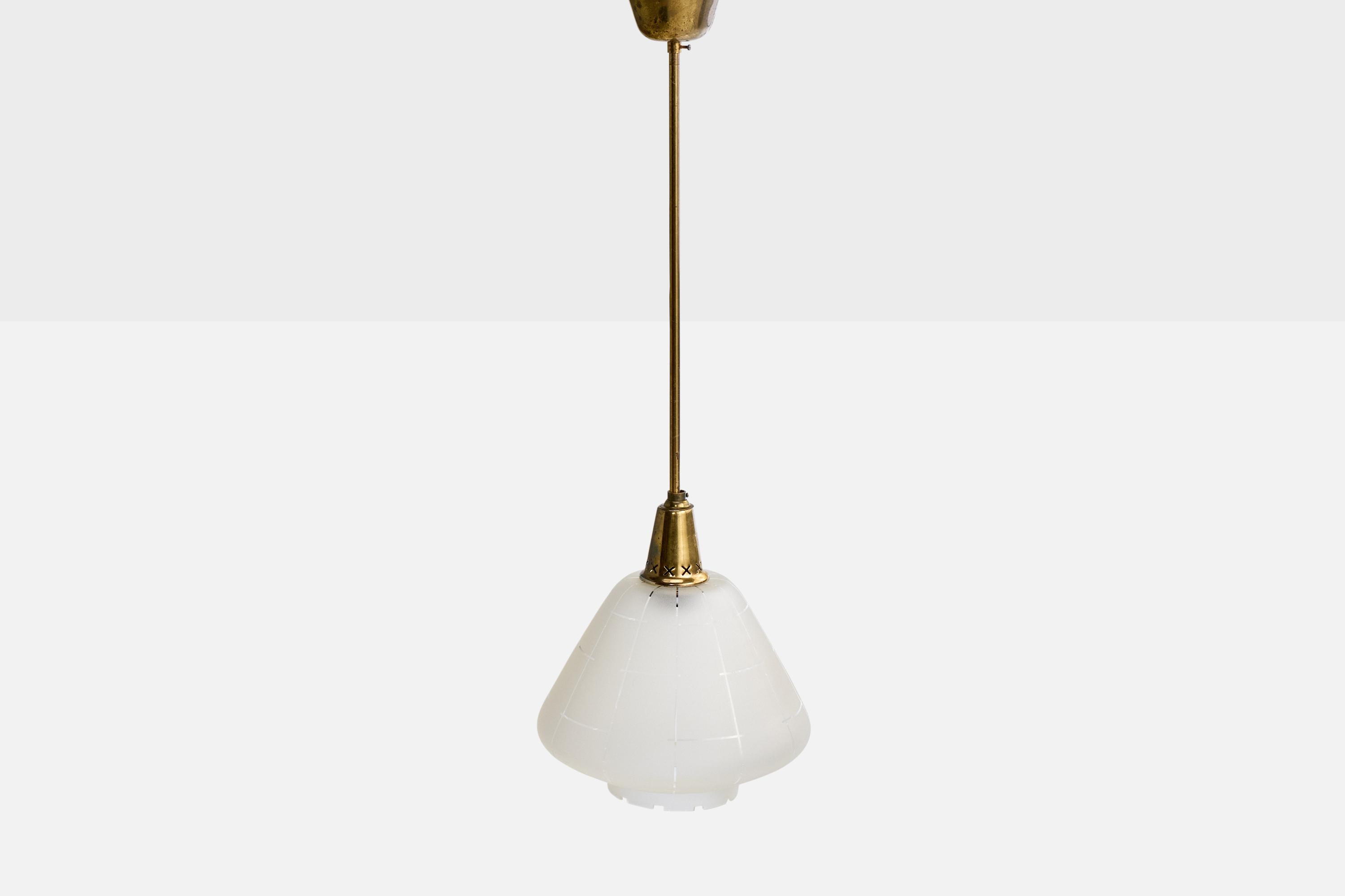 Mid-Century Modern Design suédois, lampe à suspension, laiton, verre, Suède, années 1950 en vente