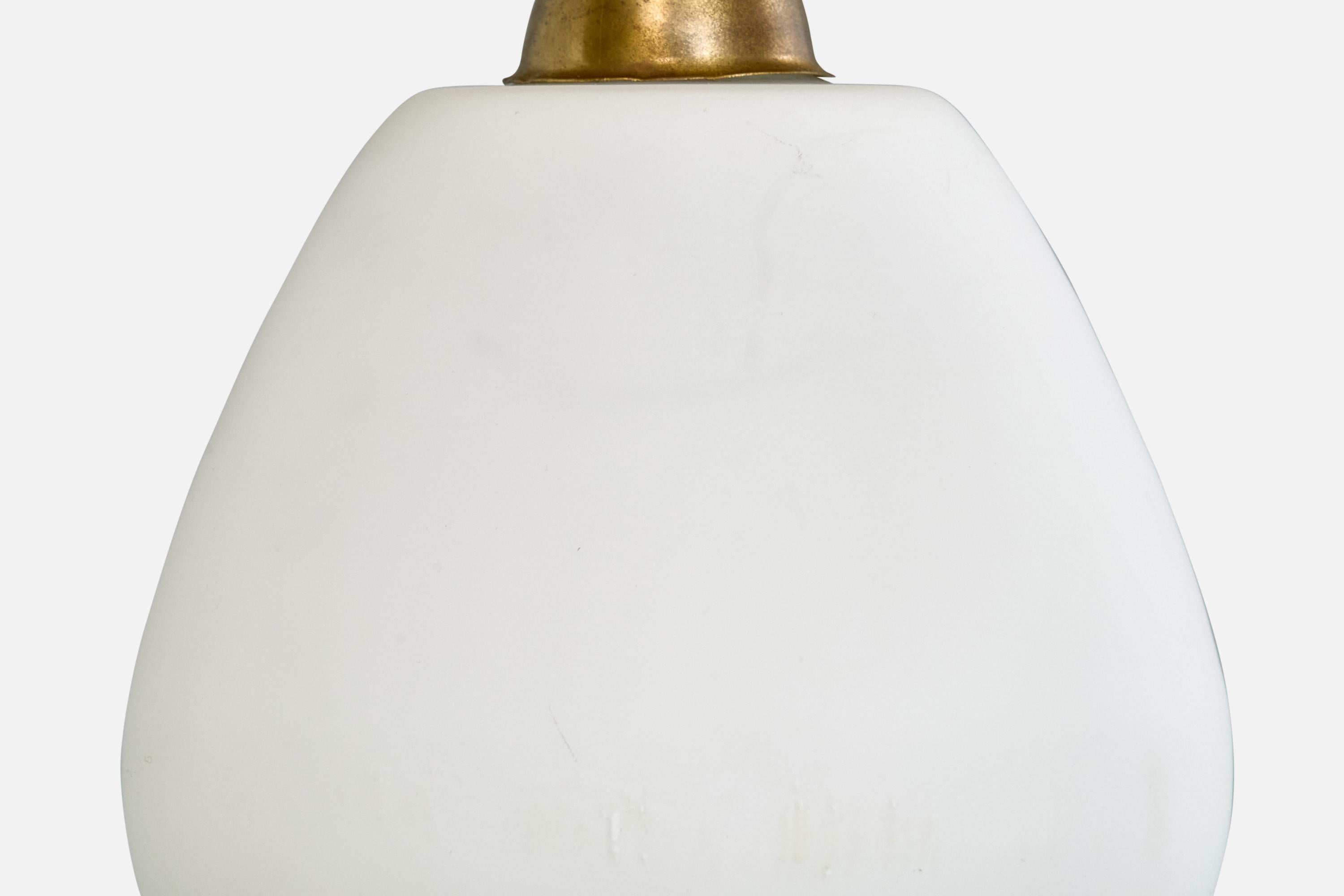 Design suédois, lampe à suspension, laiton, verre, Suède, années 1950 Bon état - En vente à High Point, NC